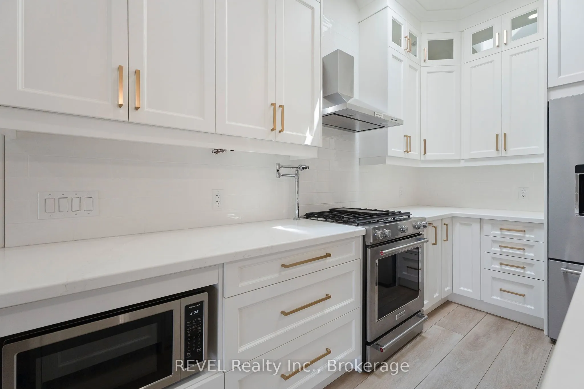 3532 Canfield Crescent