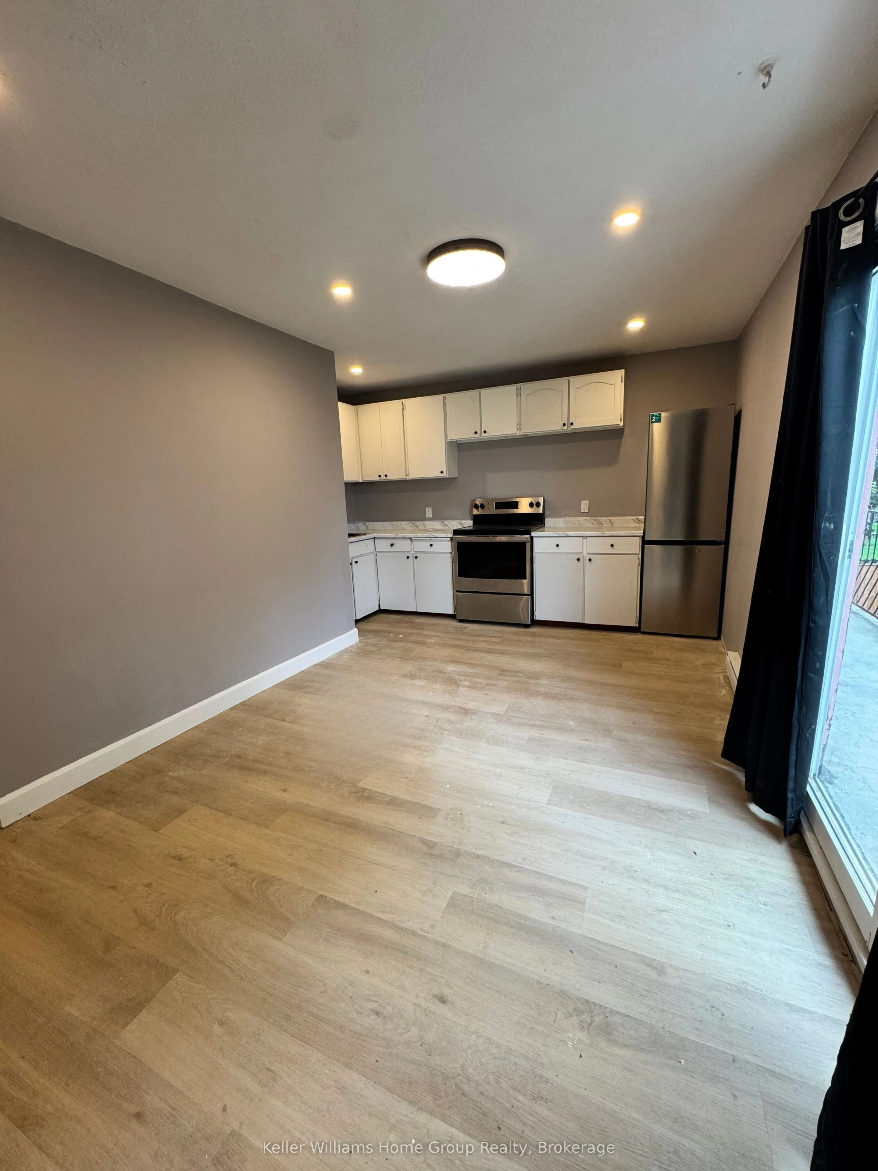 116 Elora Street S, #3