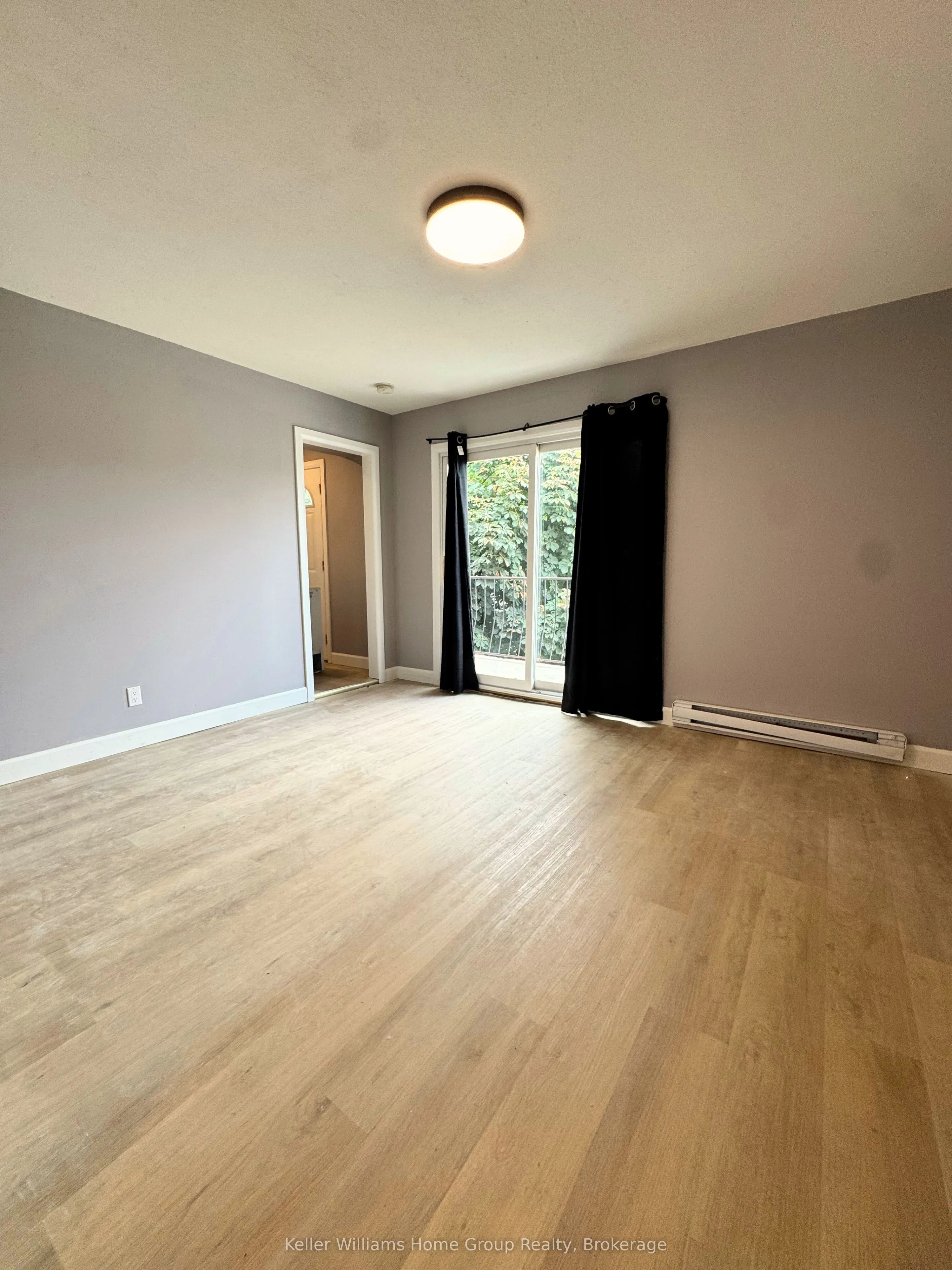 116 Elora Street S, #3