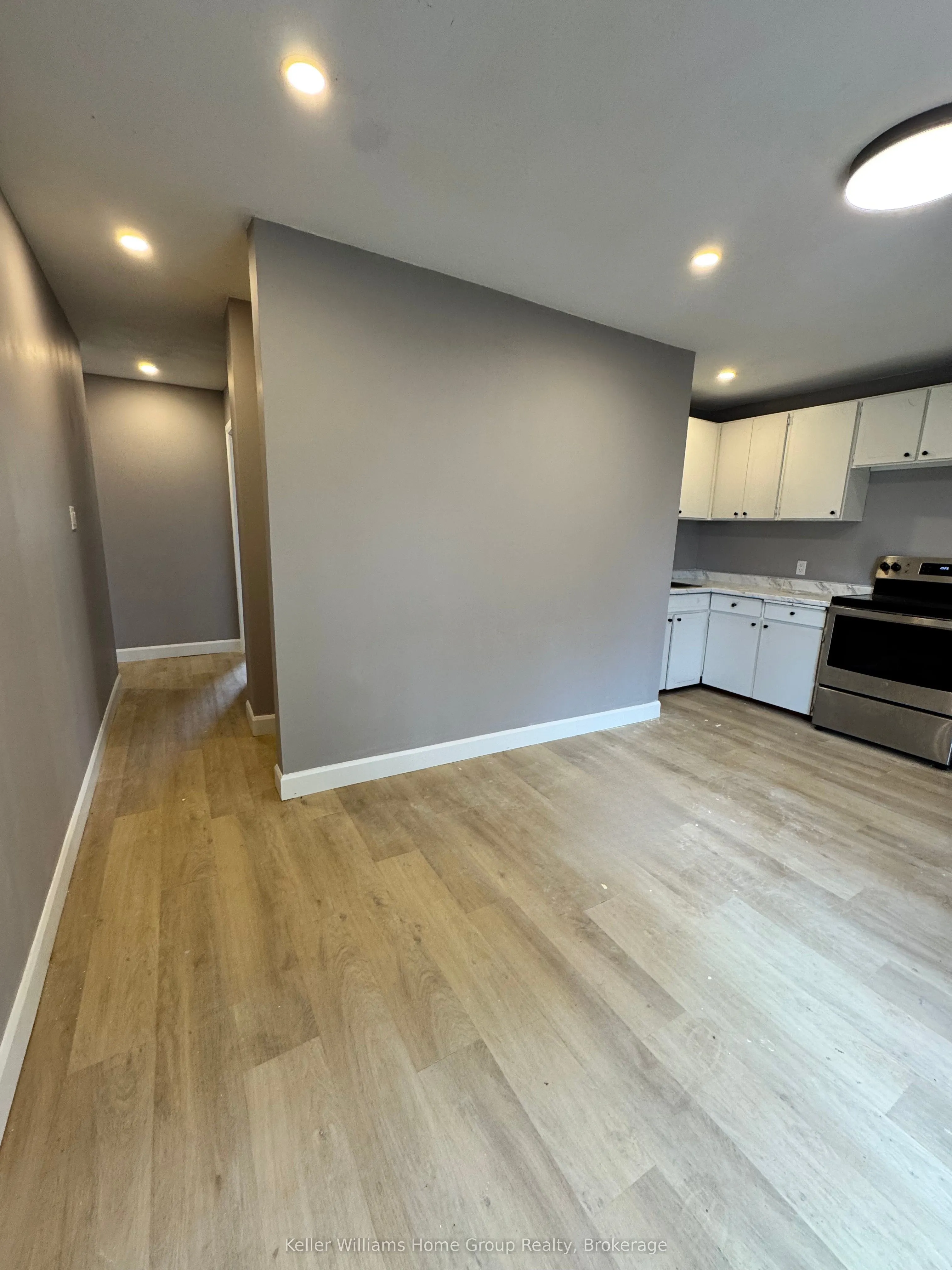 116 Elora Street S, #3
