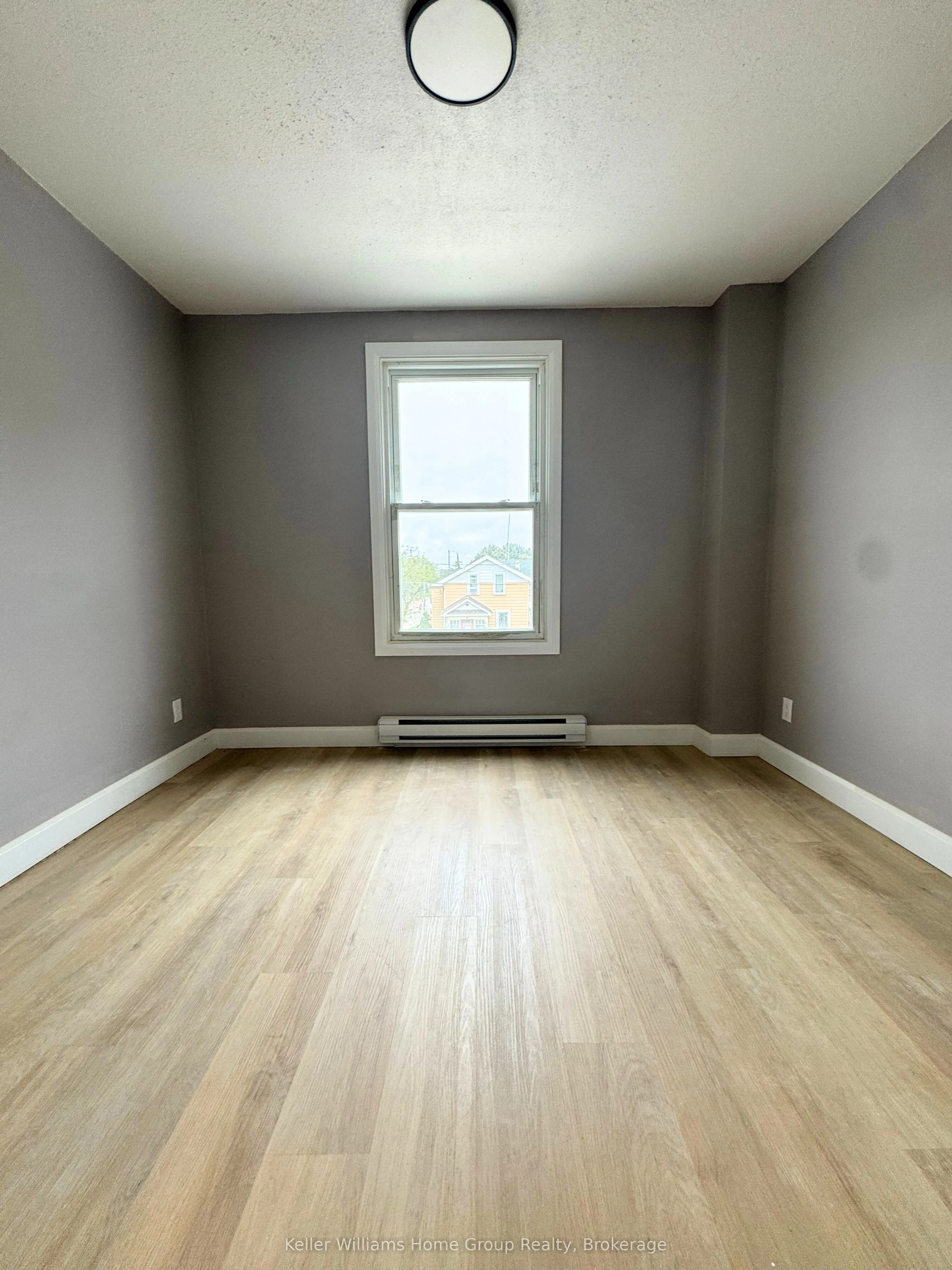 116 Elora Street S, #3