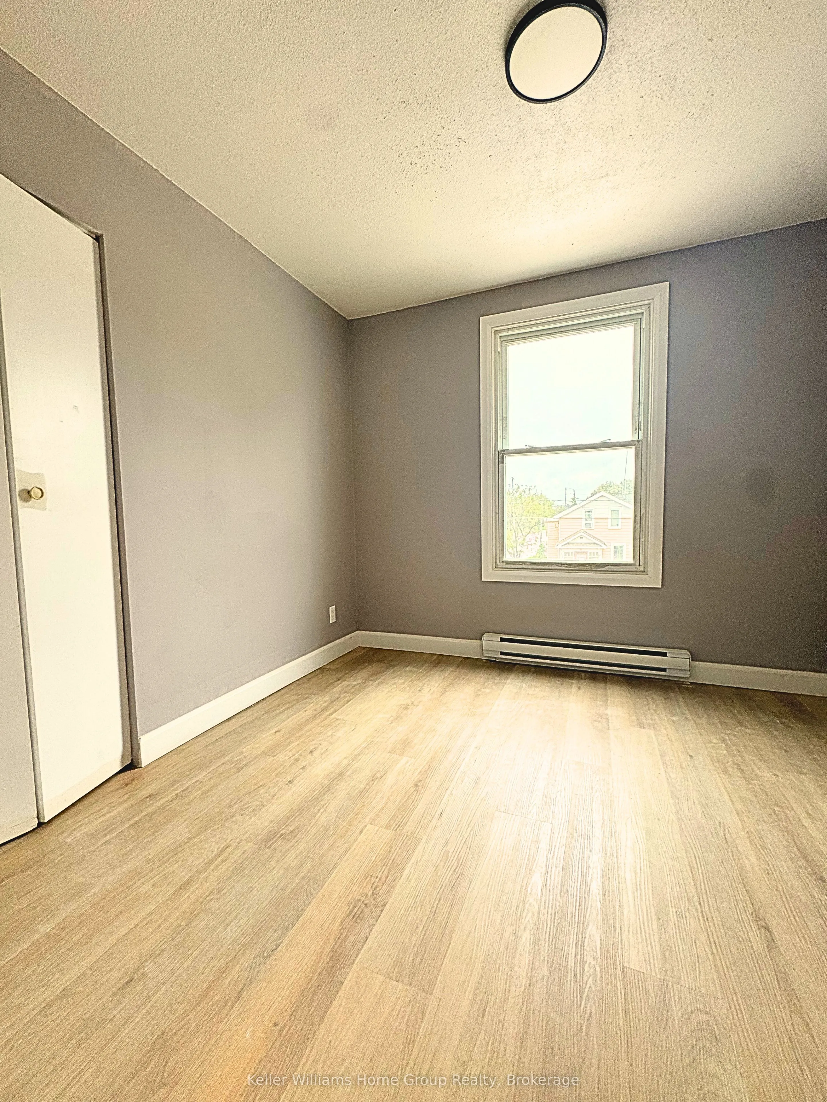 116 Elora Street S, #3