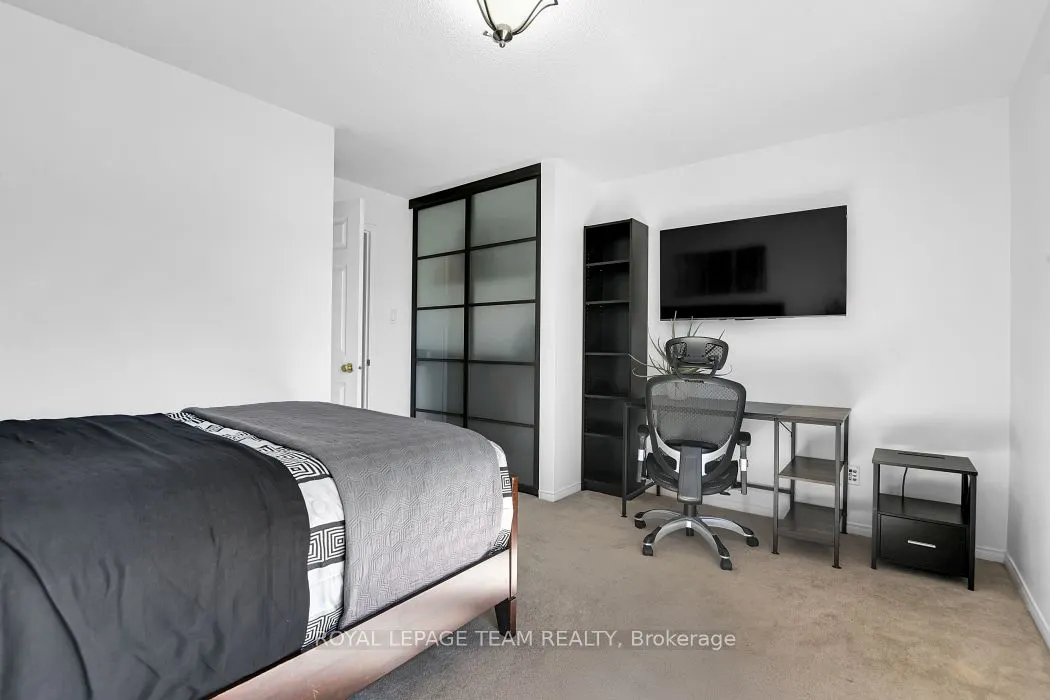 299 Nepean Street, #12