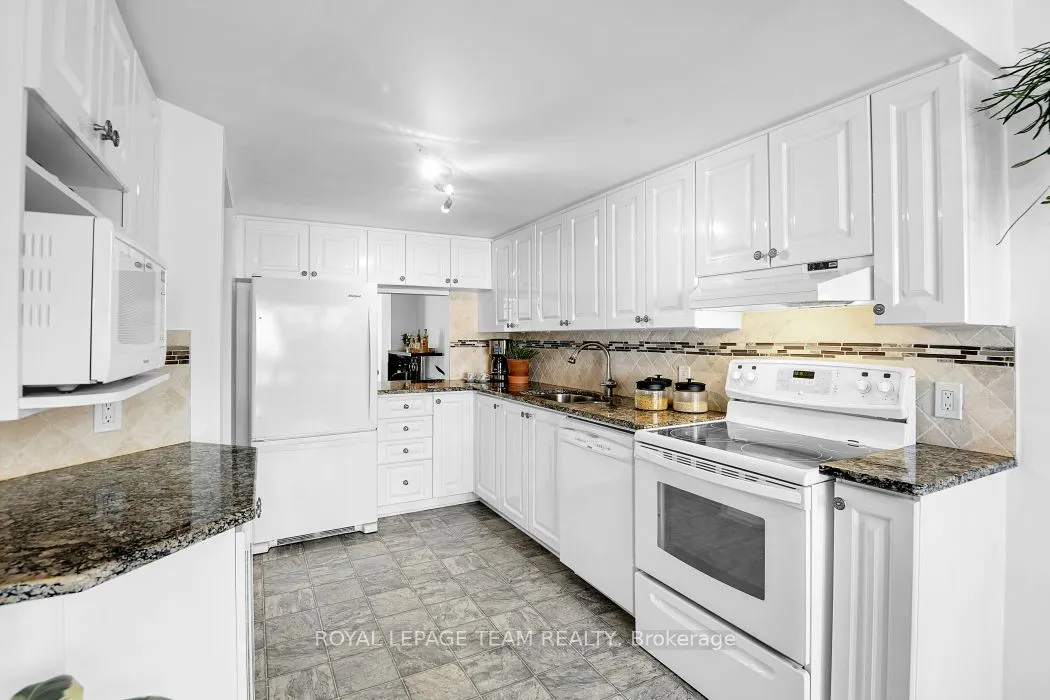 299 Nepean Street, #12
