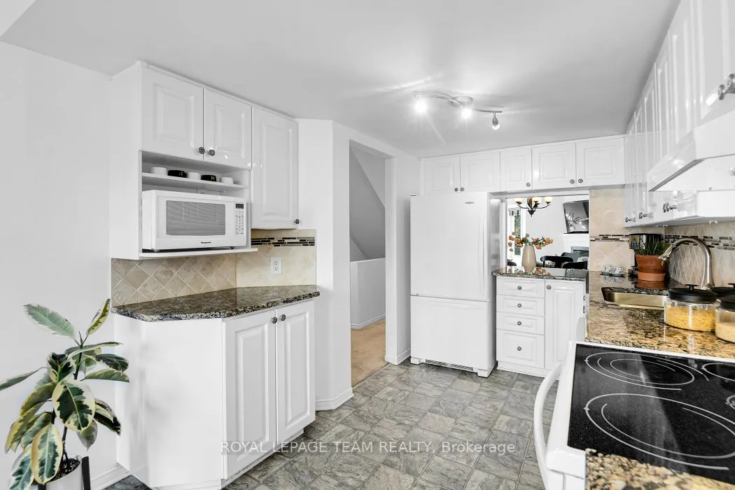 299 Nepean Street, #12
