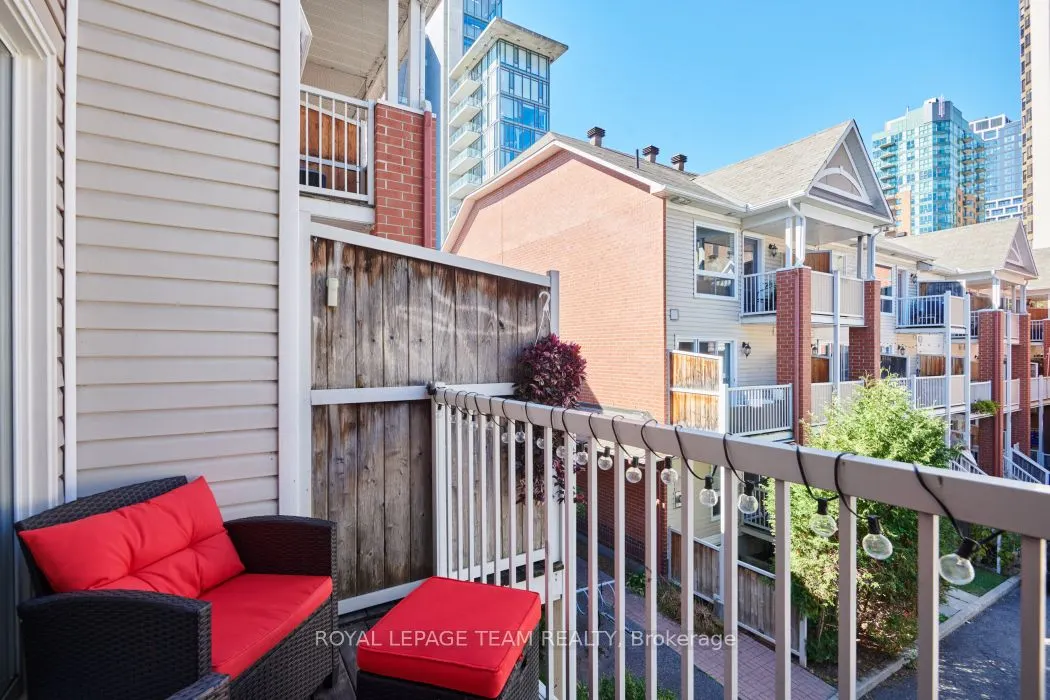 299 Nepean Street, #12
