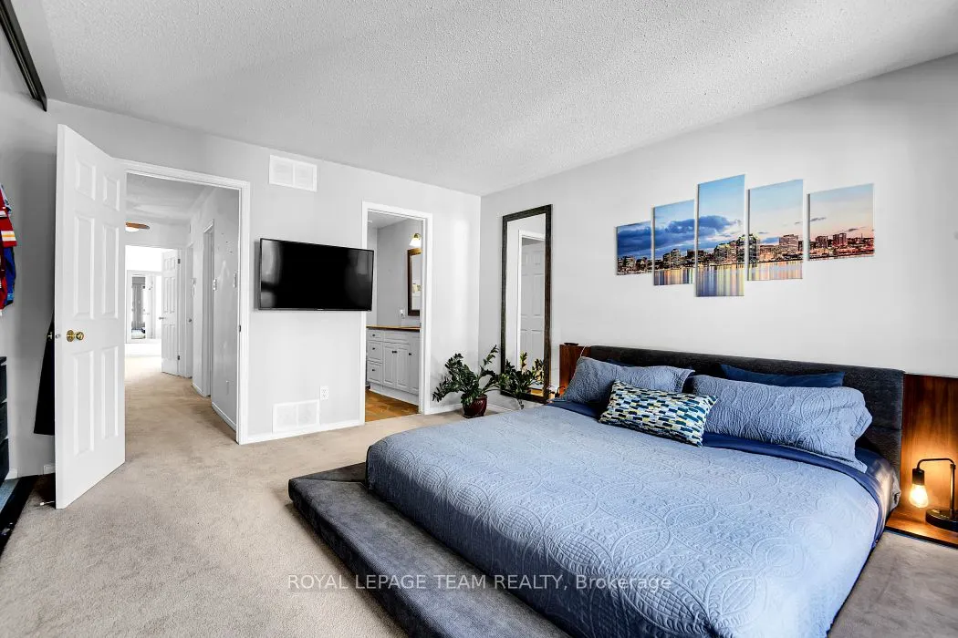299 Nepean Street, #12
