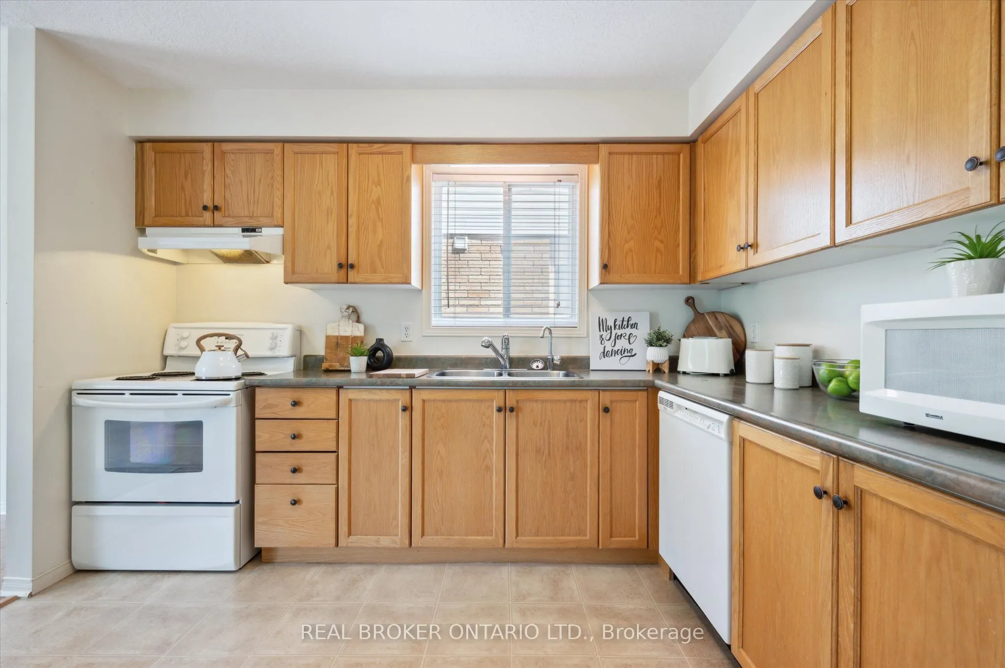 566 Bonavista Drive