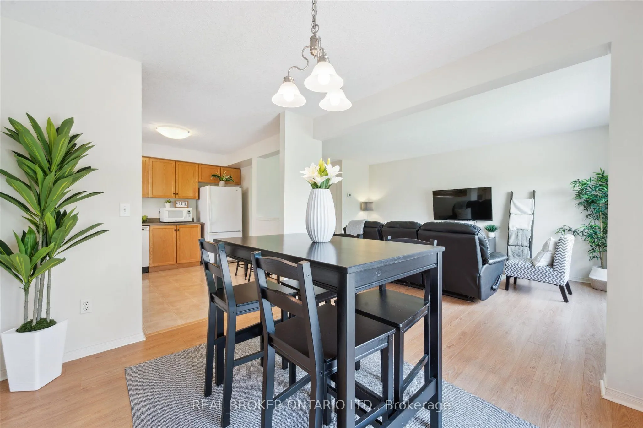 566 Bonavista Drive
