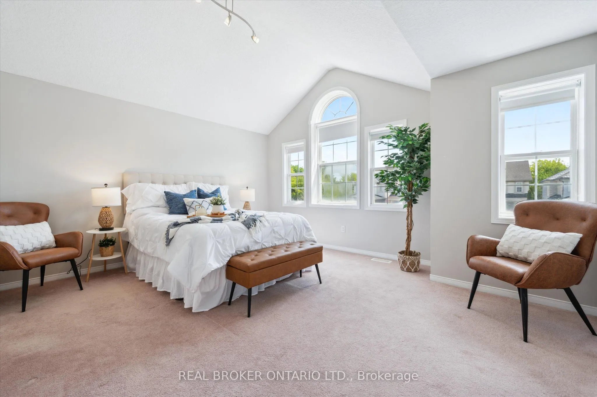 566 Bonavista Drive