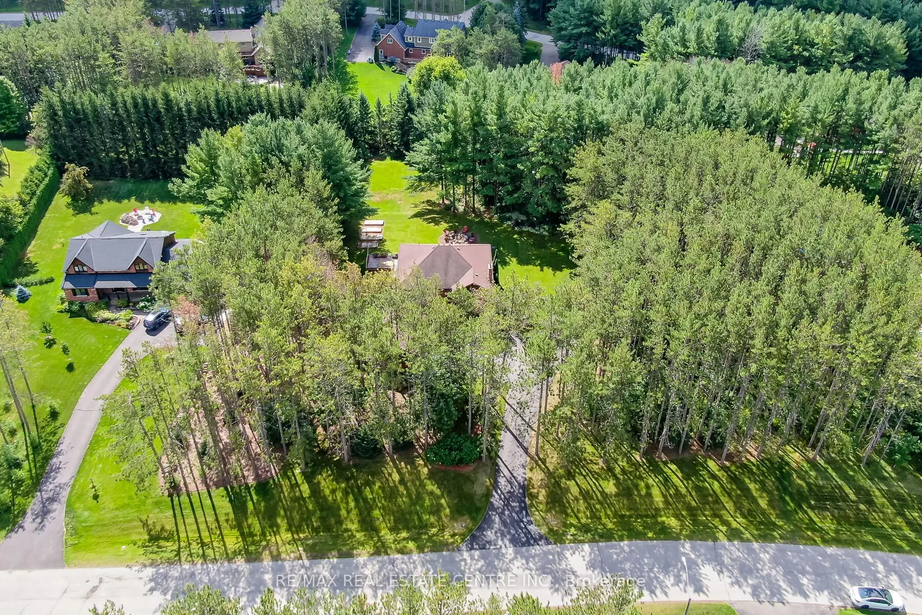 4 Pine Ridge Road
