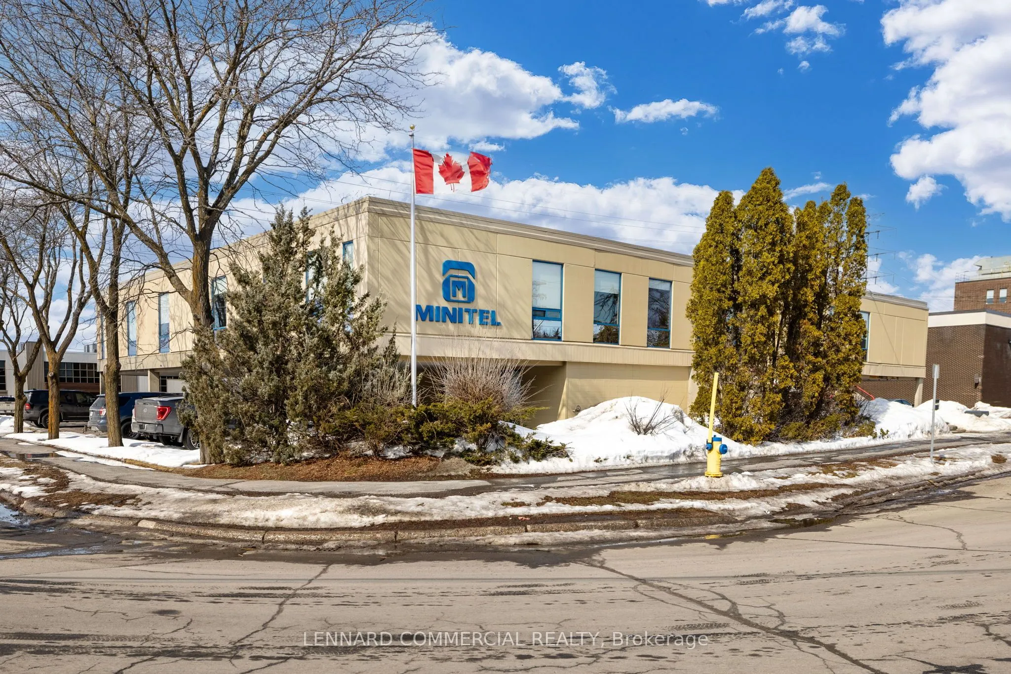 1775 Courtwood Crescent, #Unit 202