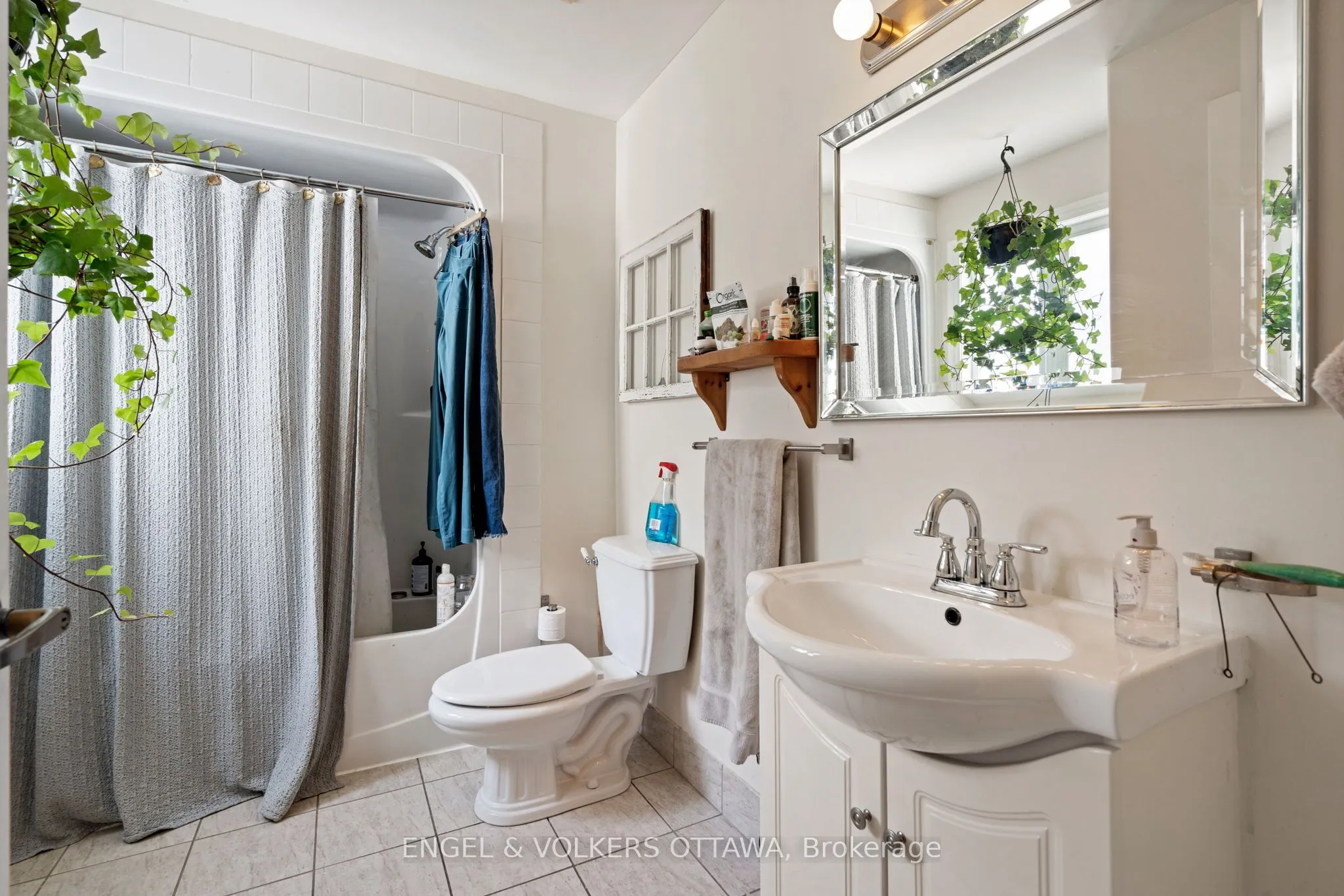 116 Cambridge Street N, #A & B