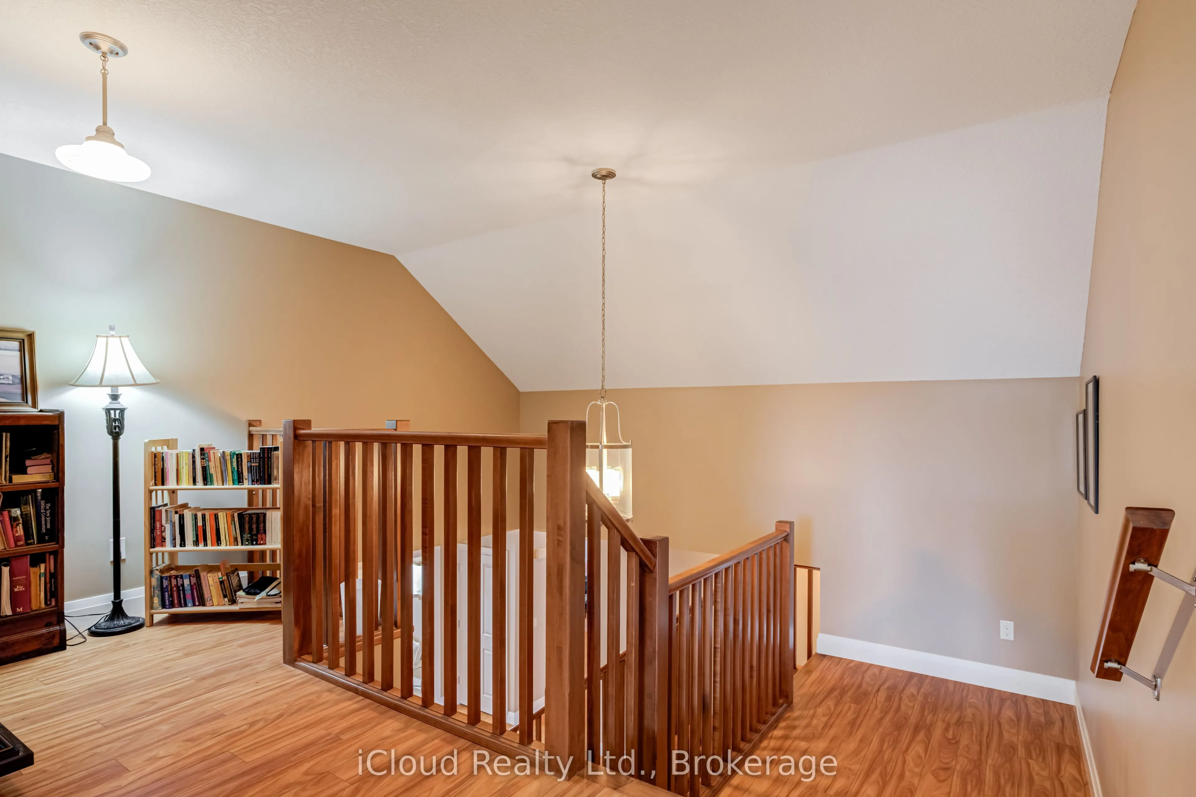 16 Highland Road