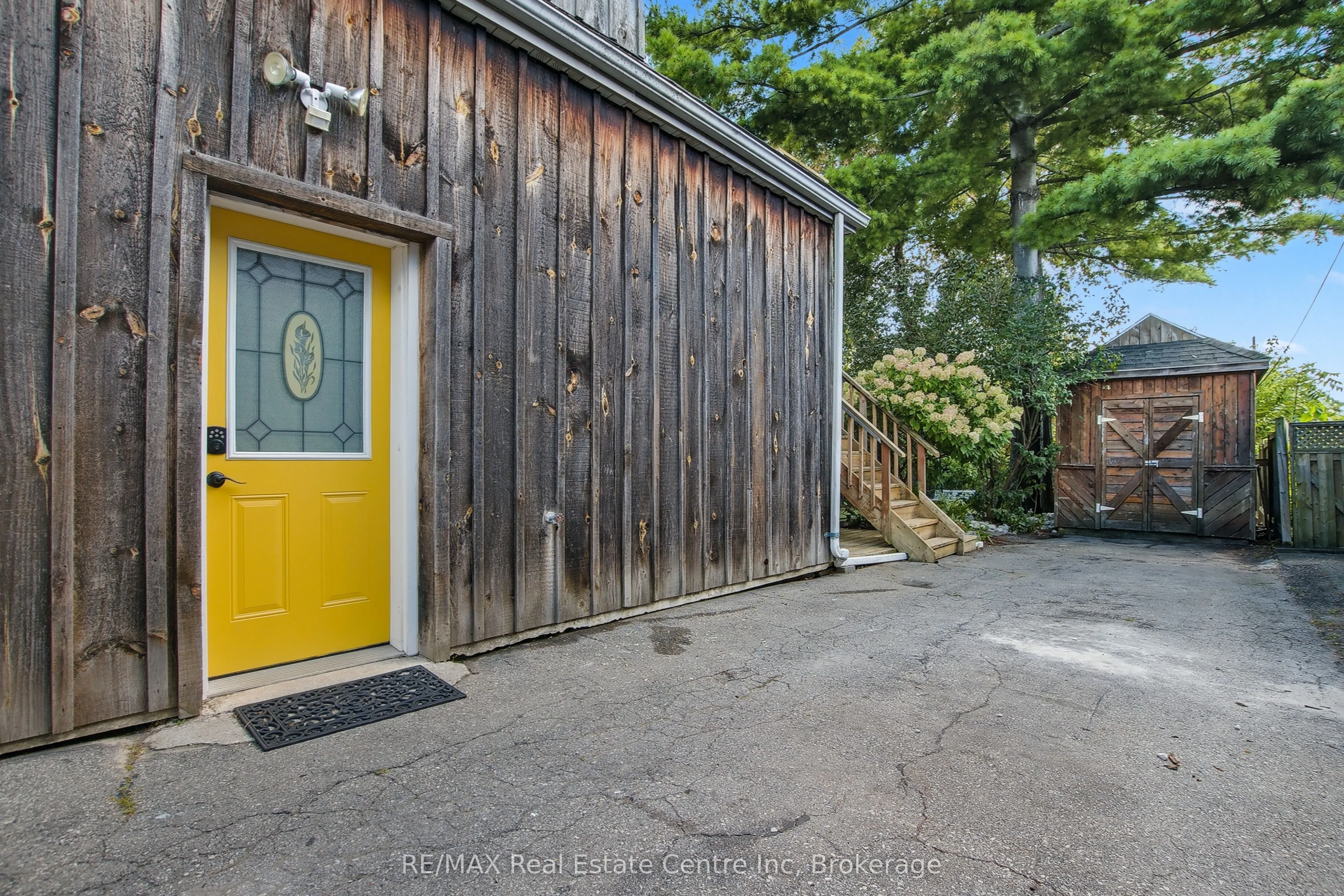 52 Avenue Road