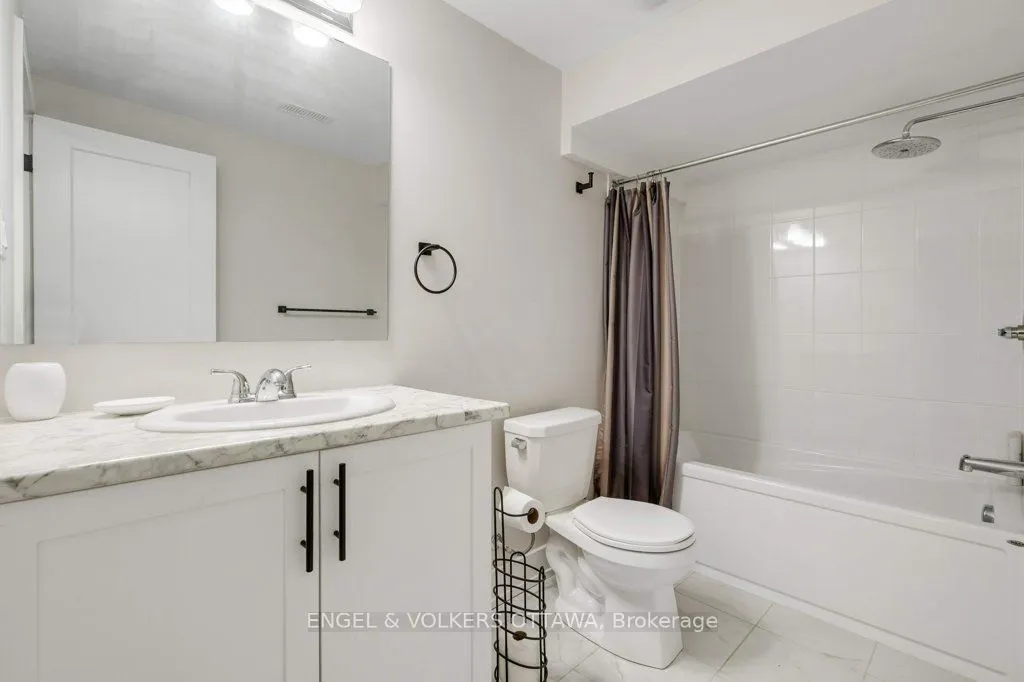 1010 Carden Lane