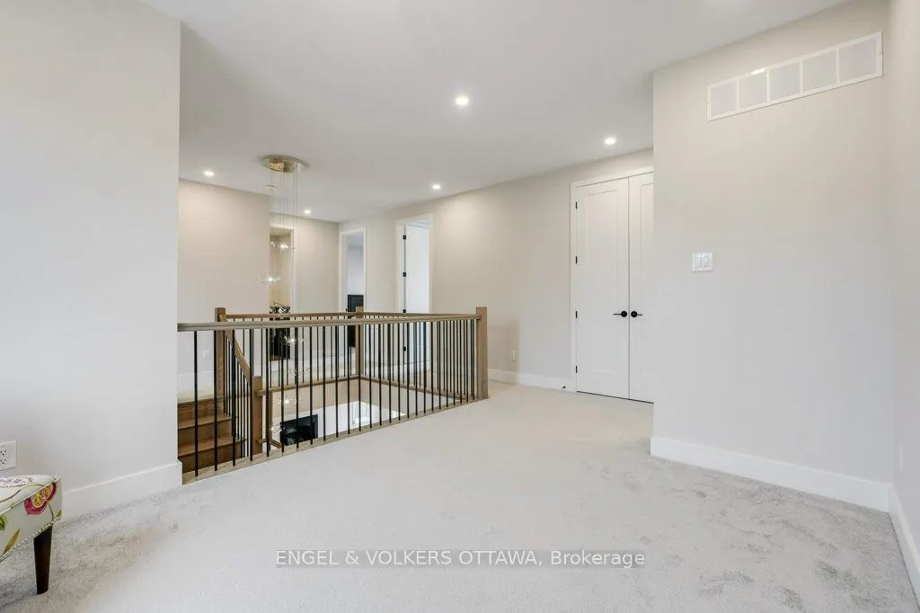 1010 Carden Lane
