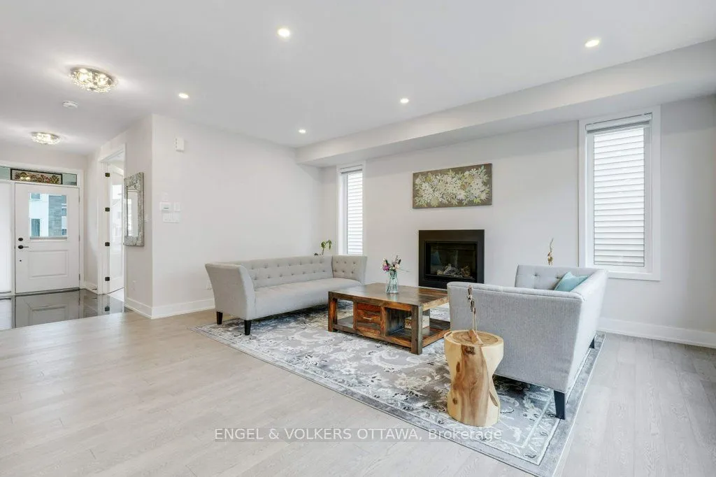 1010 Carden Lane