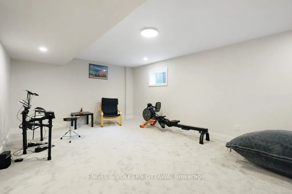 1010 Carden Lane