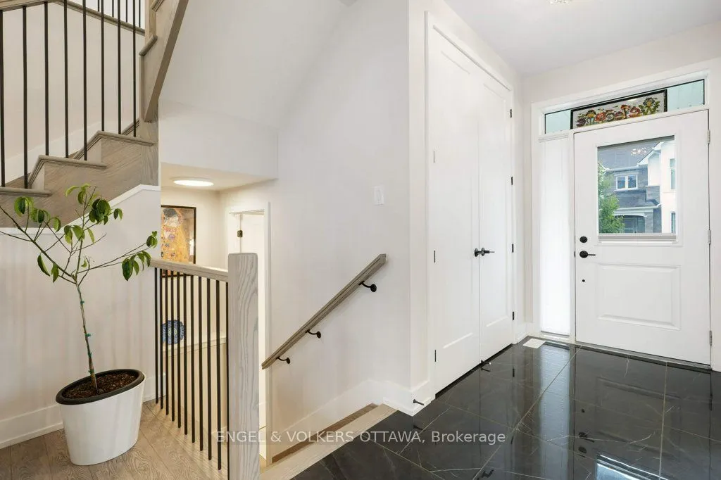 1010 Carden Lane