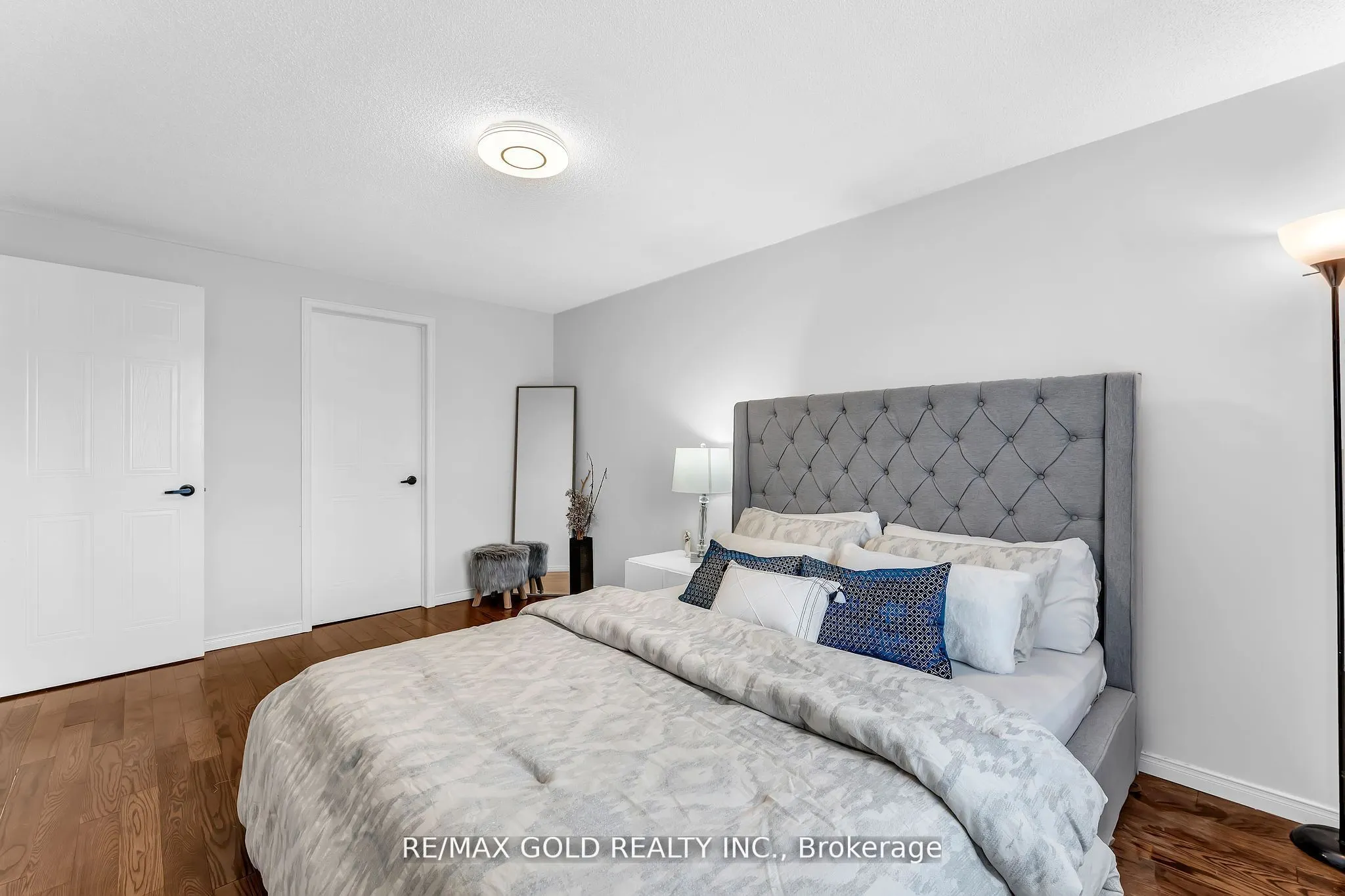 90 Mooregate Crescent, #34