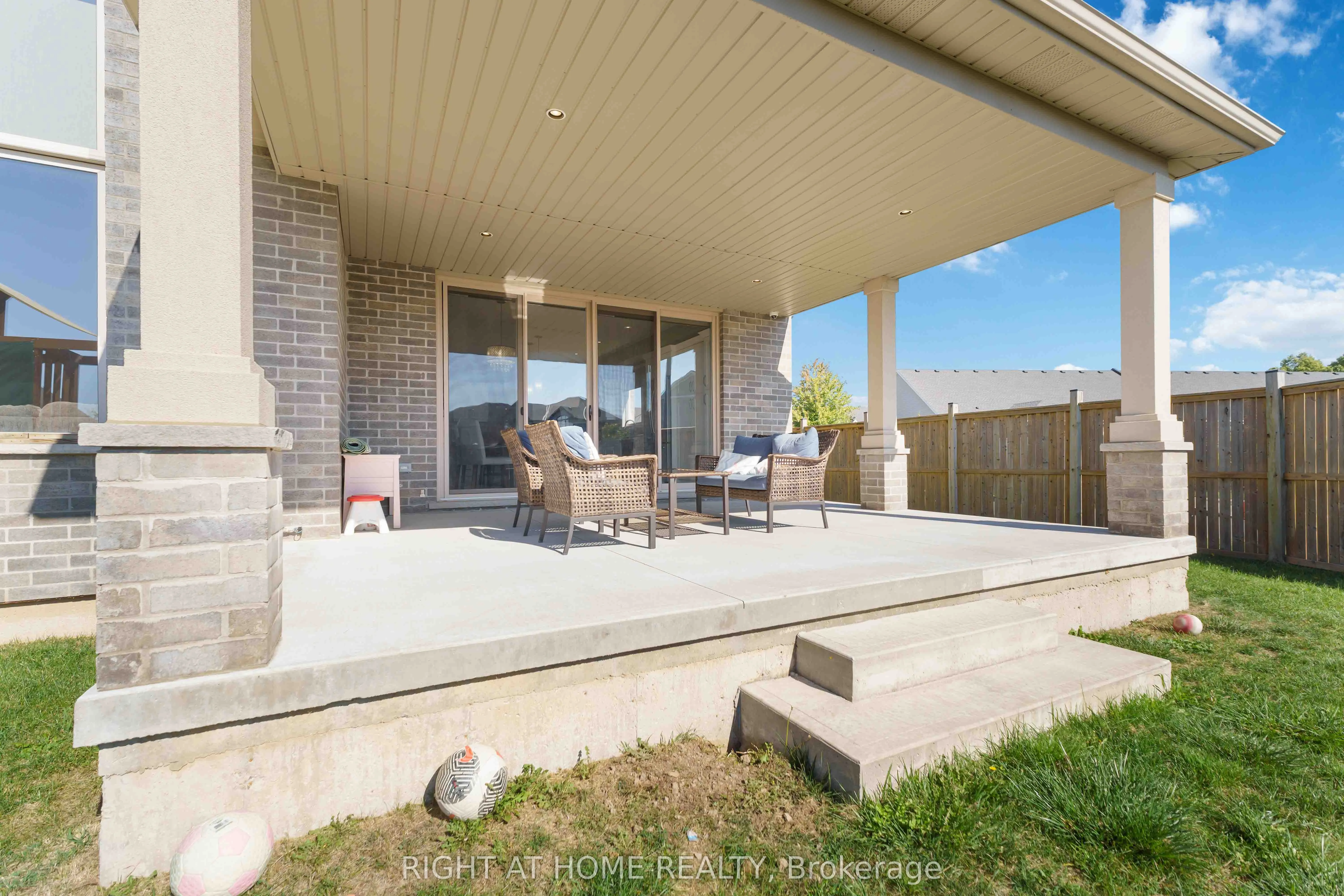 9232 Shoveller Drive
