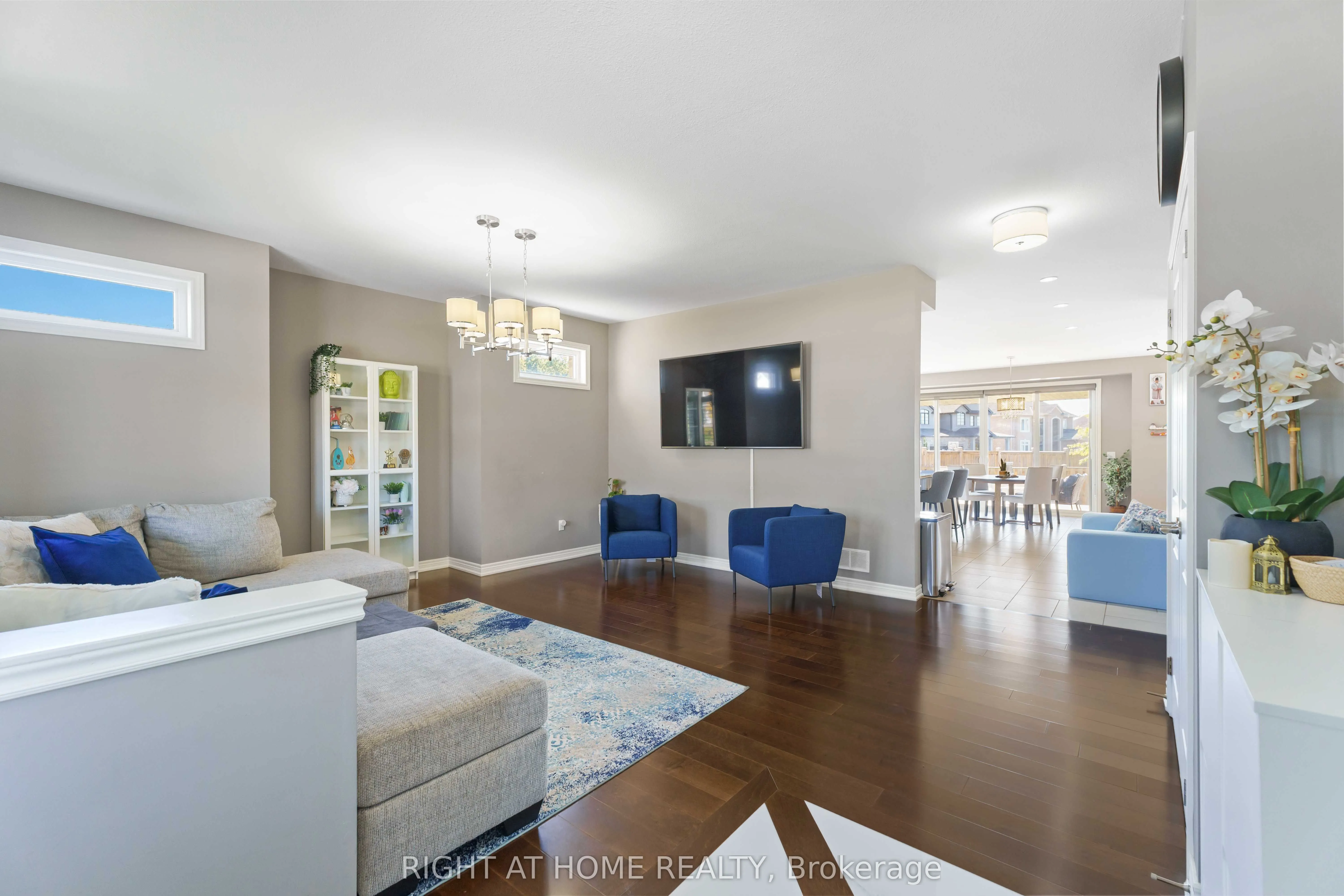 9232 Shoveller Drive