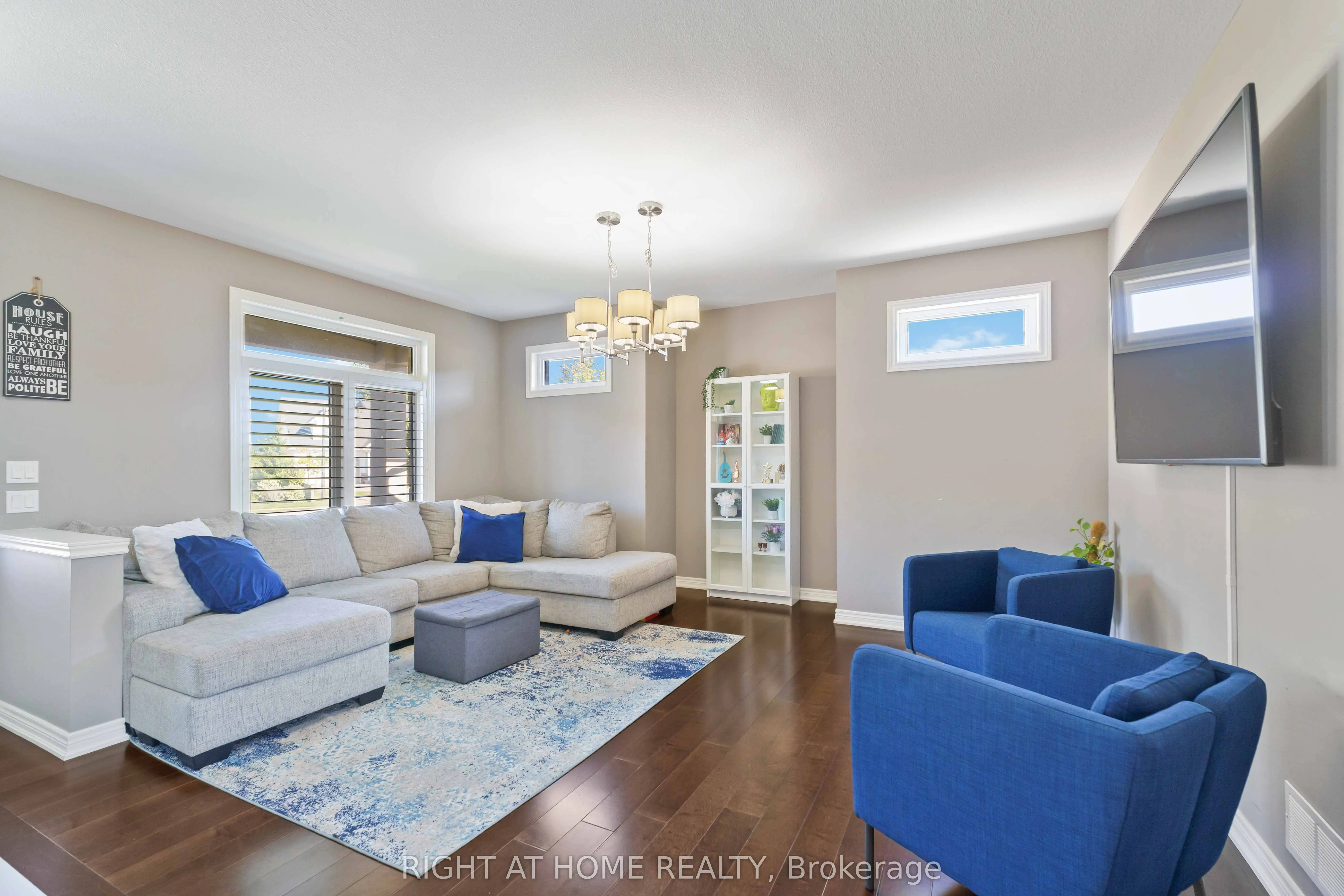 9232 Shoveller Drive