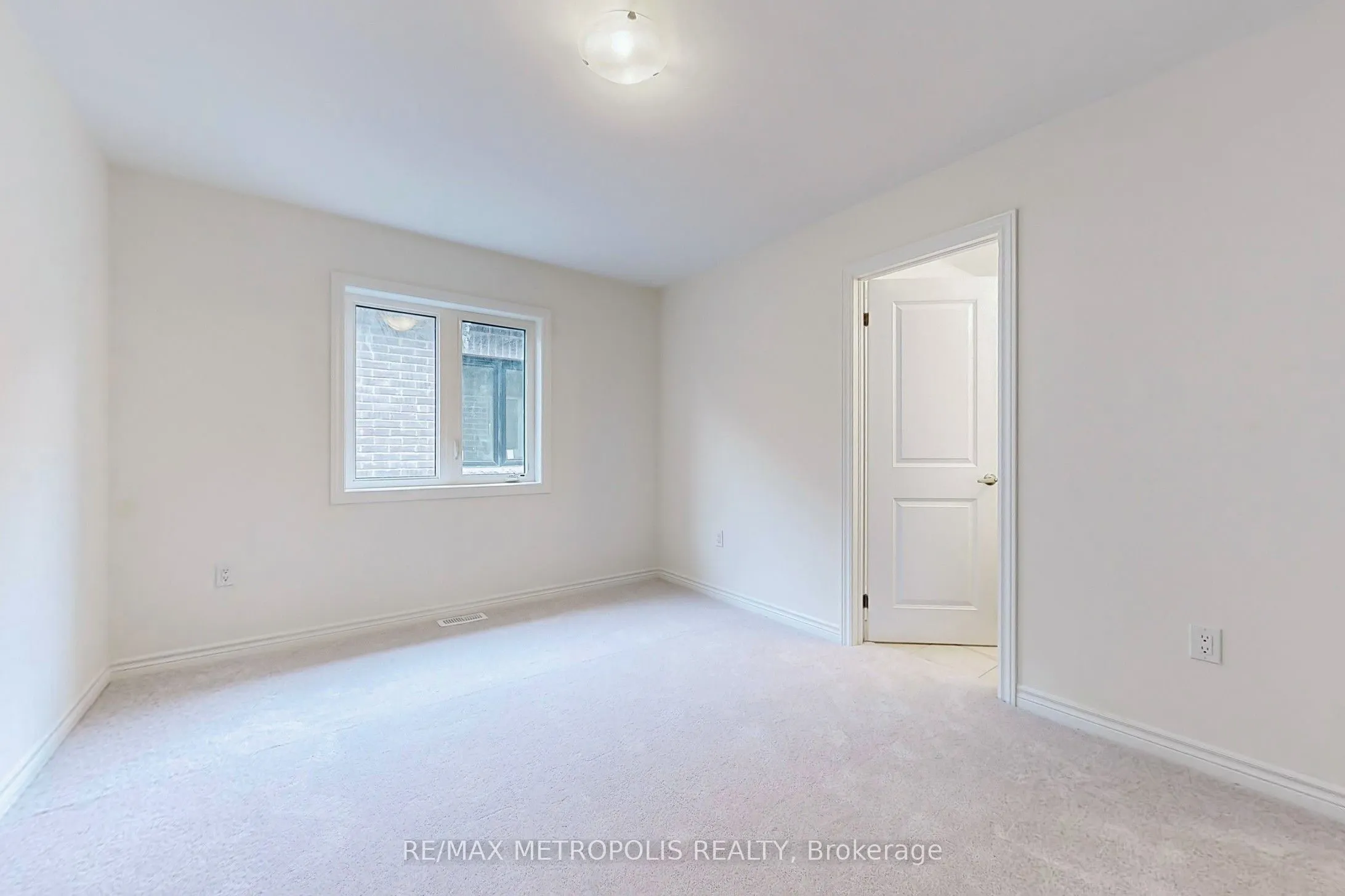 285 Flavelle Way