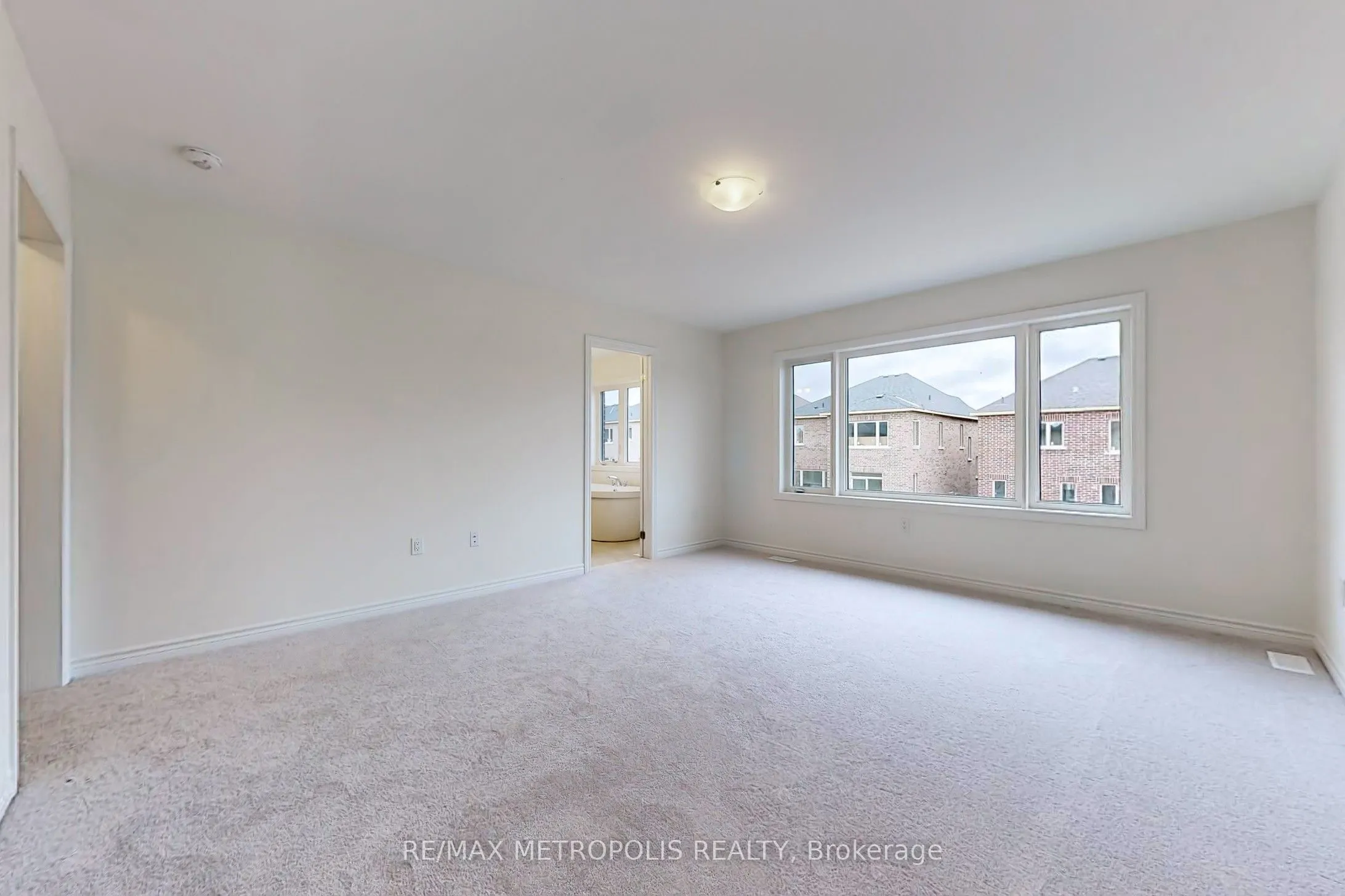 285 Flavelle Way