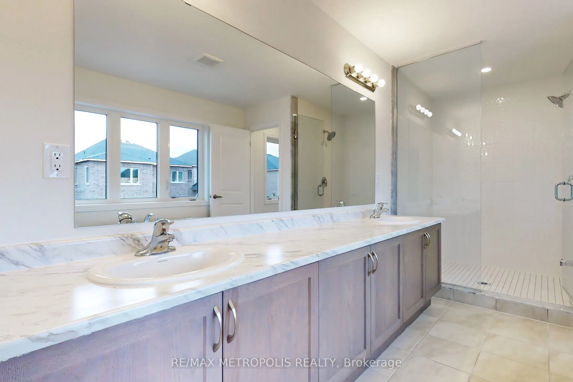 285 Flavelle Way