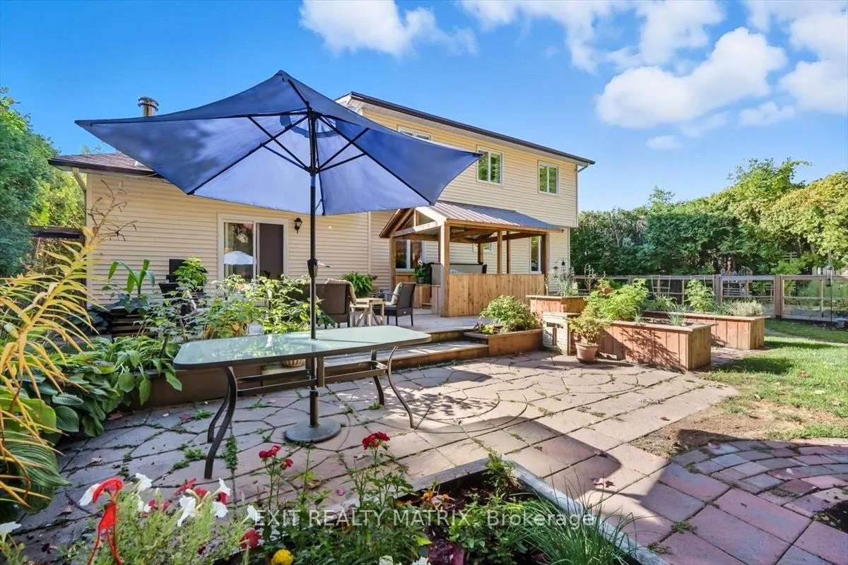 159 DUNLOP Crescent
