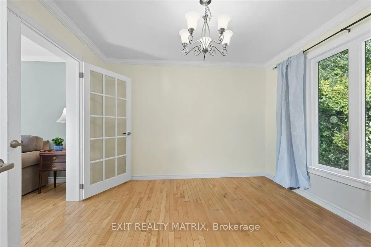 159 DUNLOP Crescent