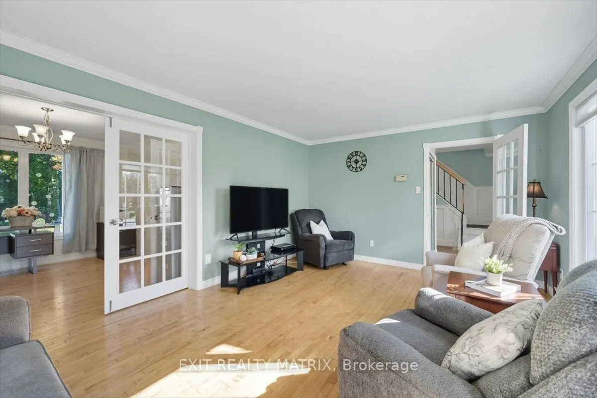 159 DUNLOP Crescent