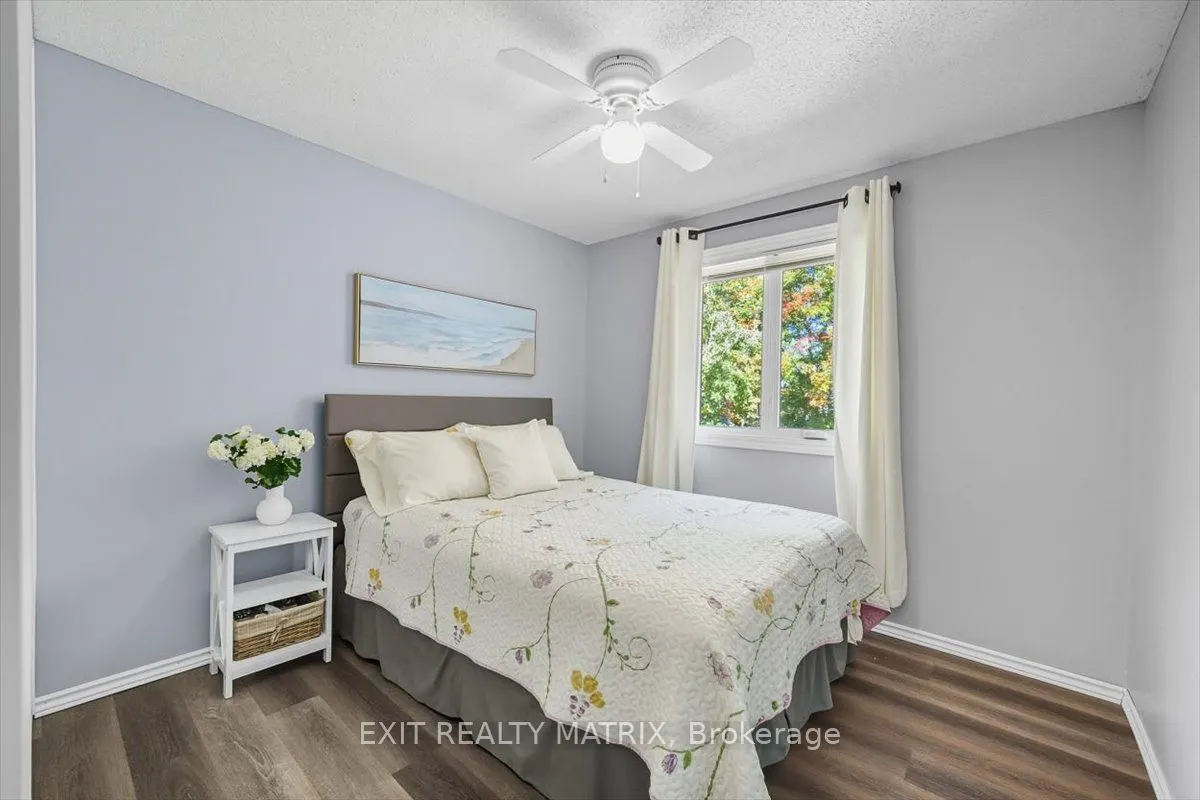 159 DUNLOP Crescent