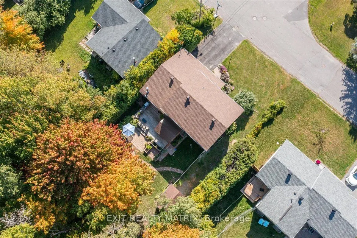 159 DUNLOP Crescent