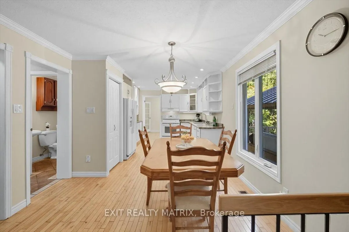 159 DUNLOP Crescent