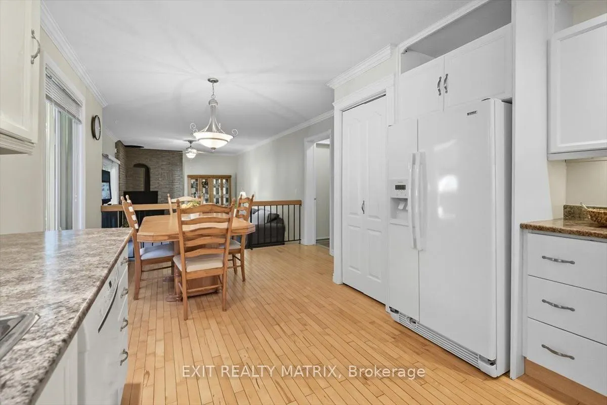 159 DUNLOP Crescent