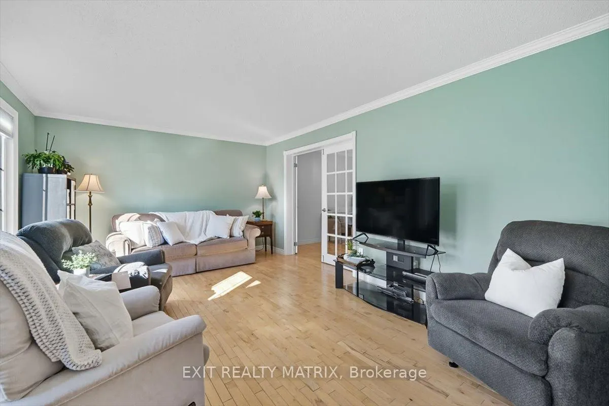 159 DUNLOP Crescent