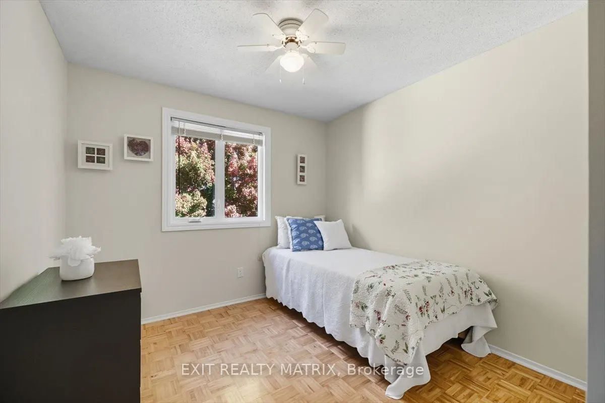 159 DUNLOP Crescent
