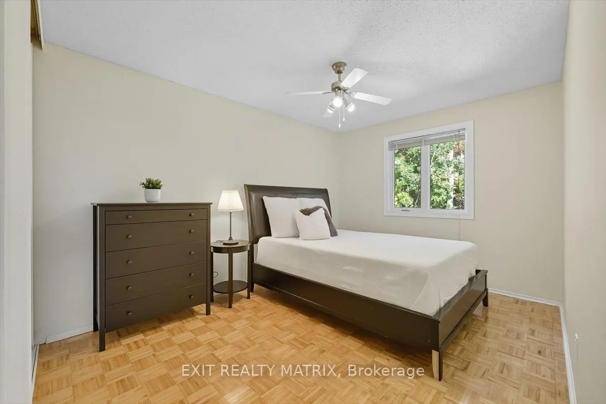 159 DUNLOP Crescent
