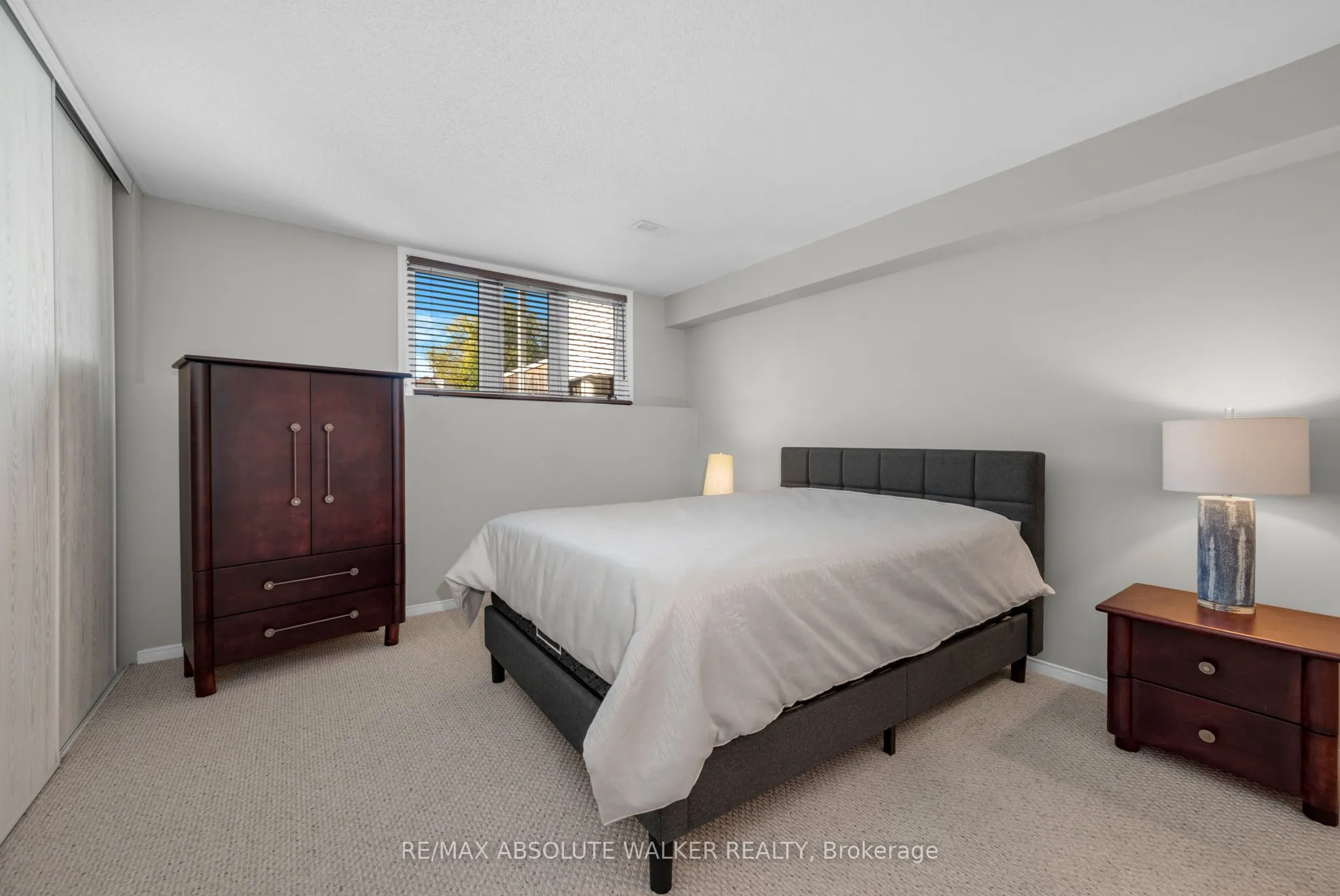 1647 Locksley Lane