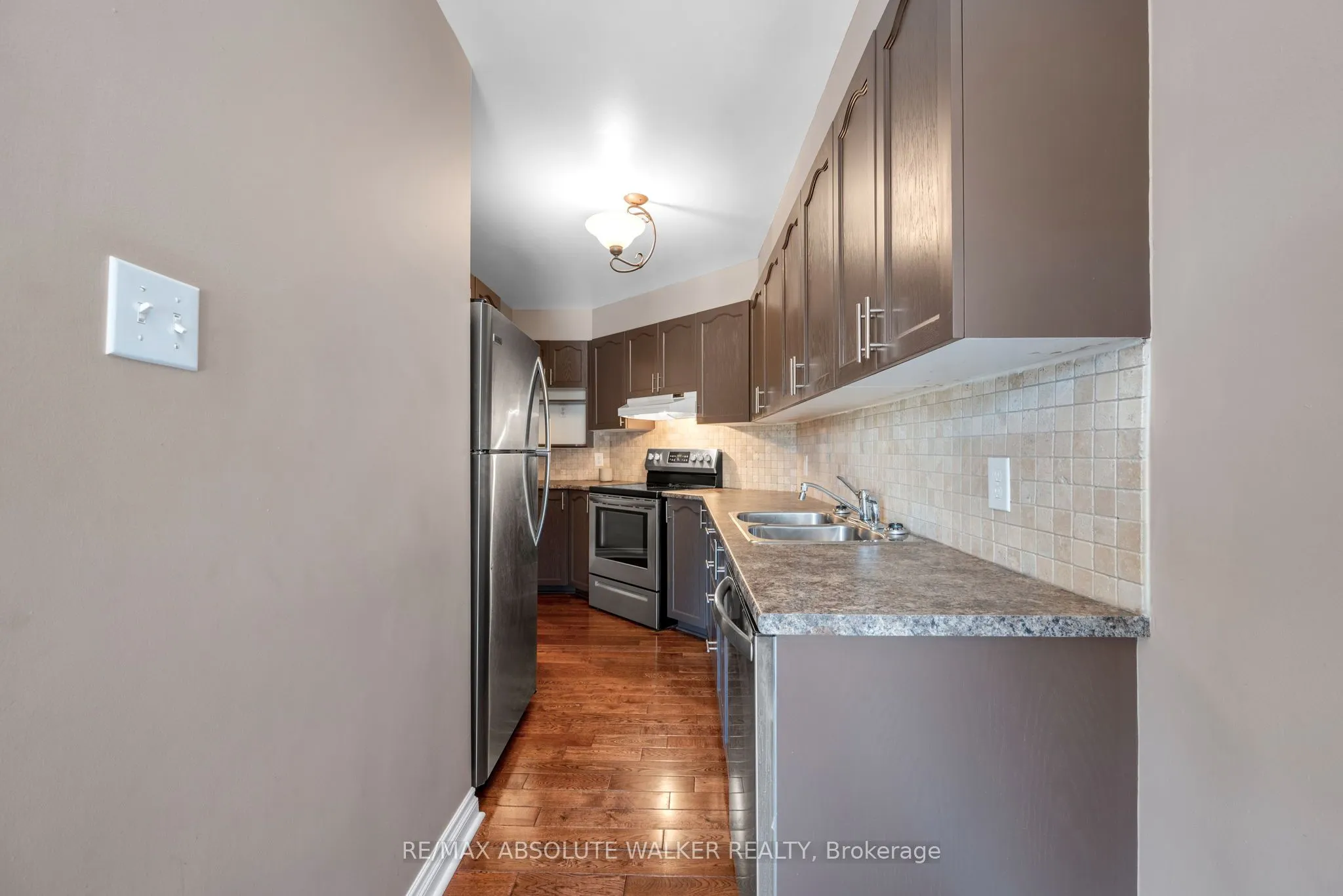 1647 Locksley Lane