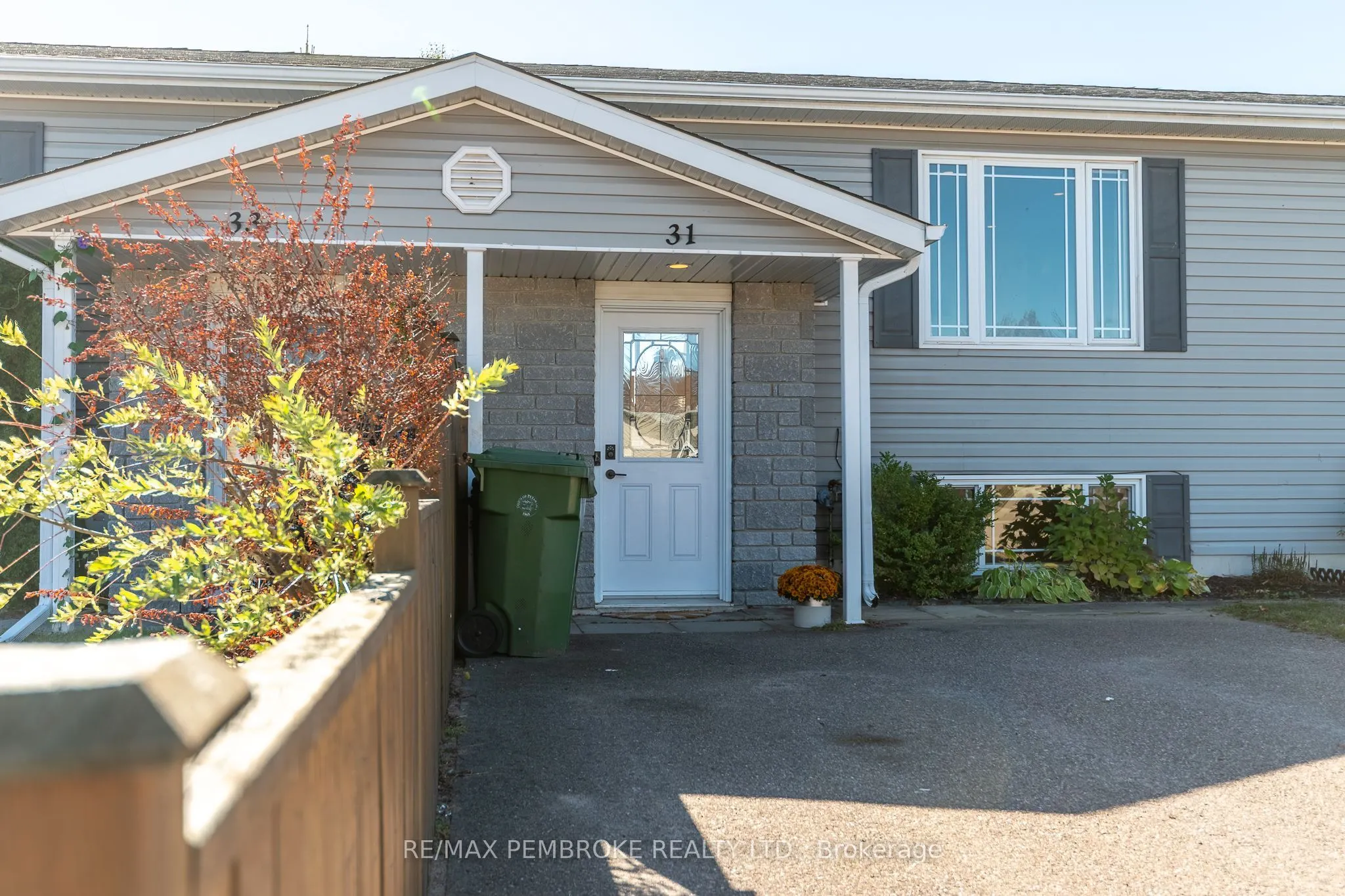 31 RENFREW Street