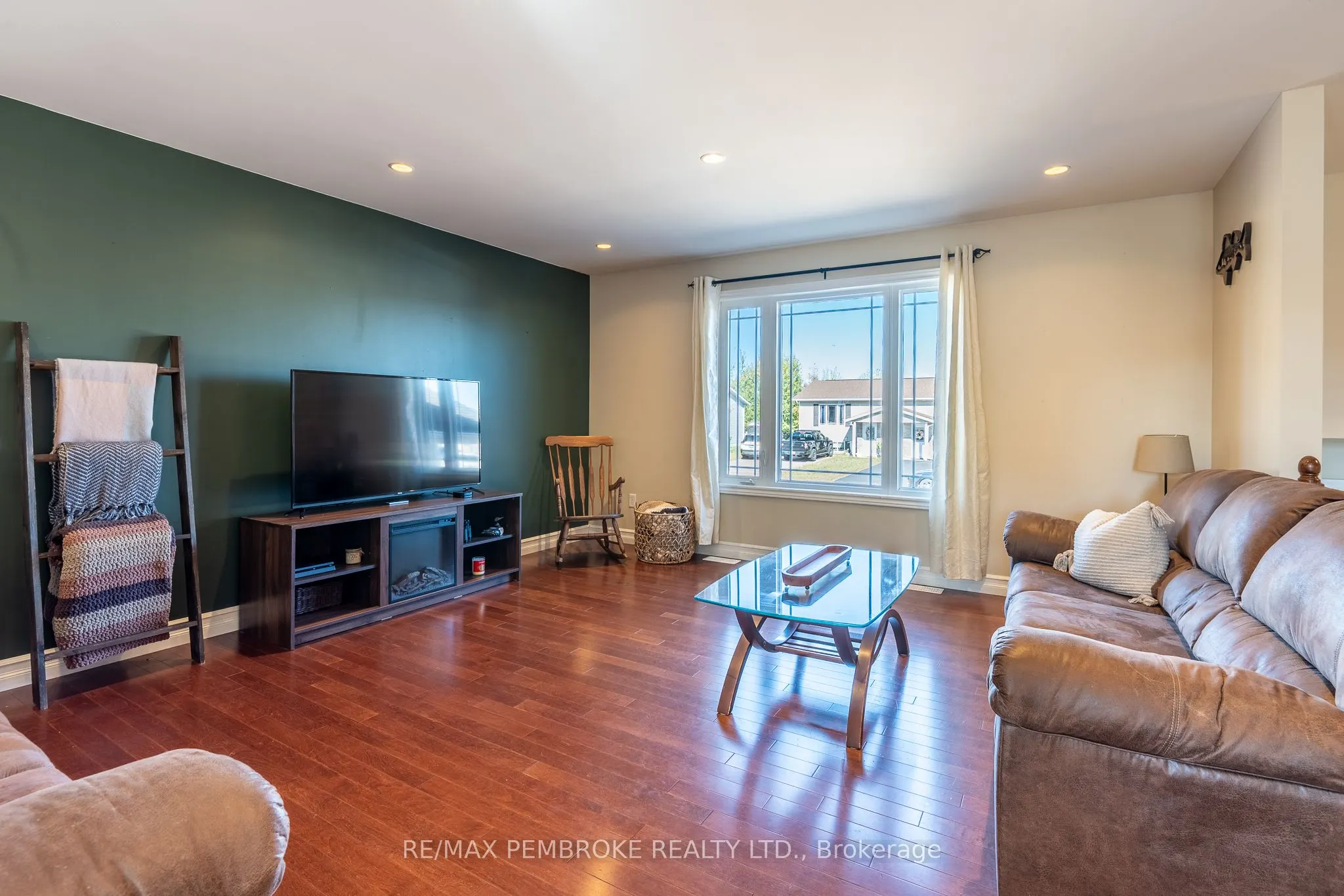 31 RENFREW Street