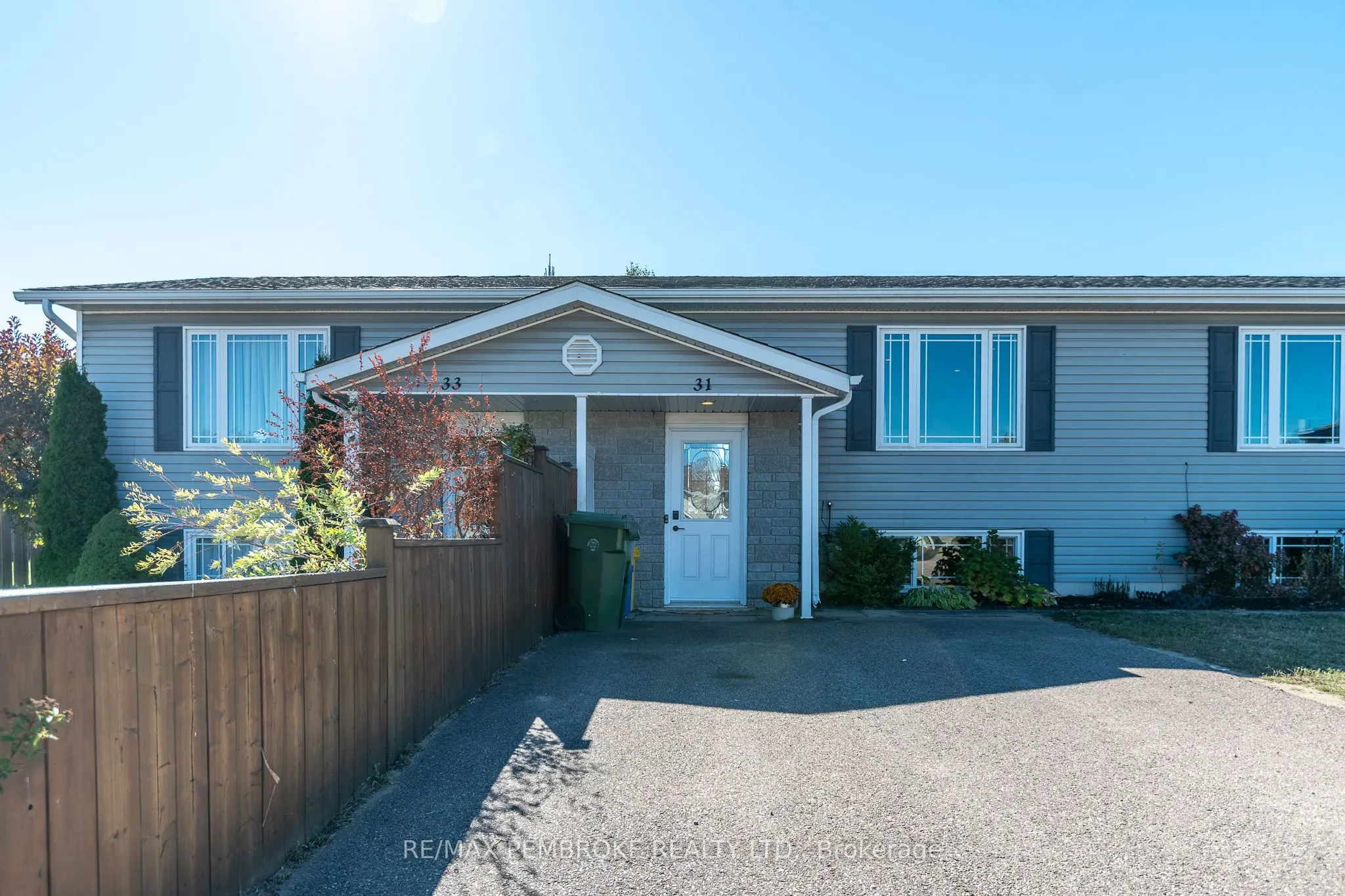 31 RENFREW Street