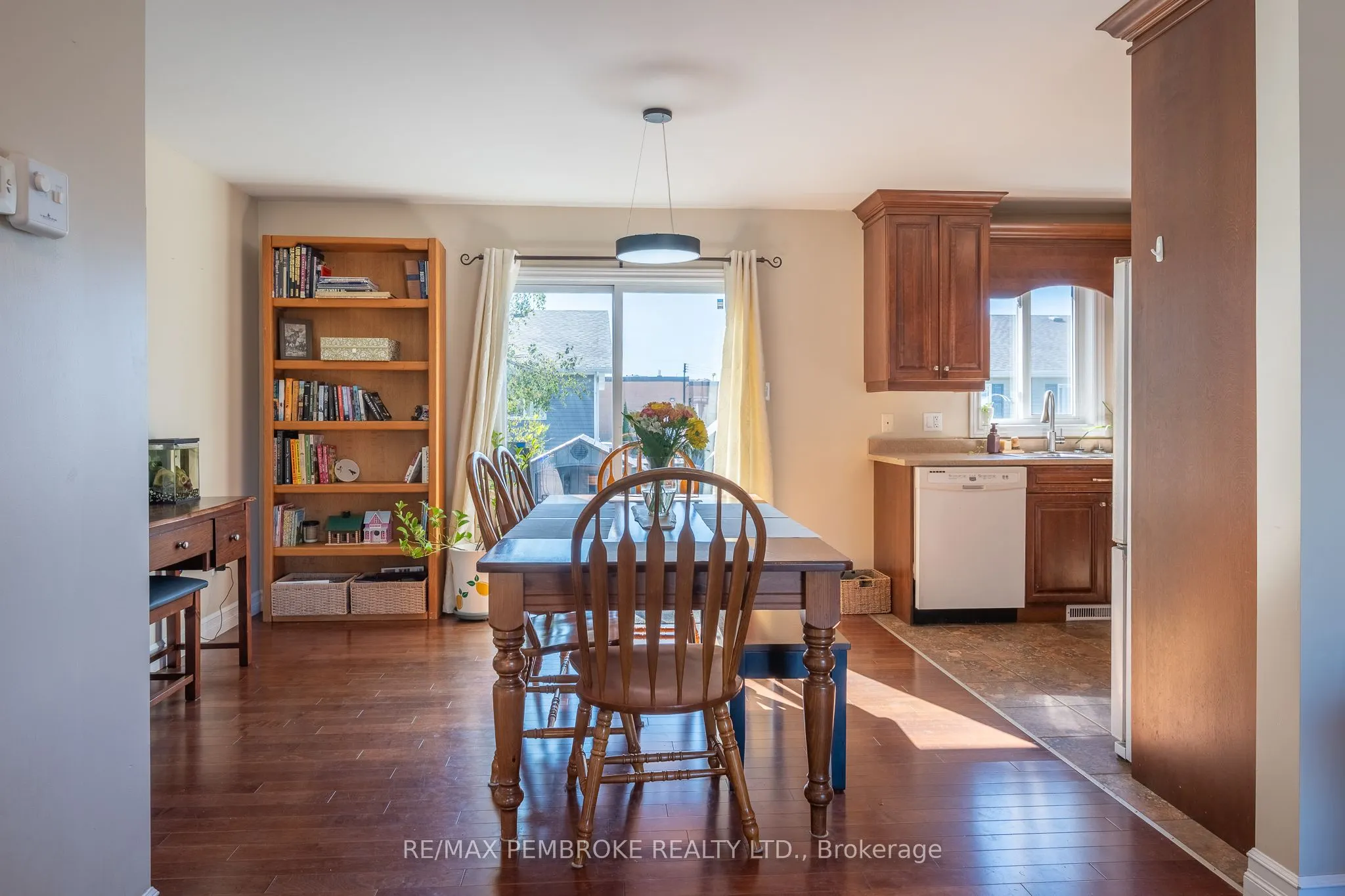 31 RENFREW Street