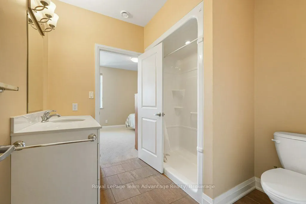 20A Silver Birch Court, #203