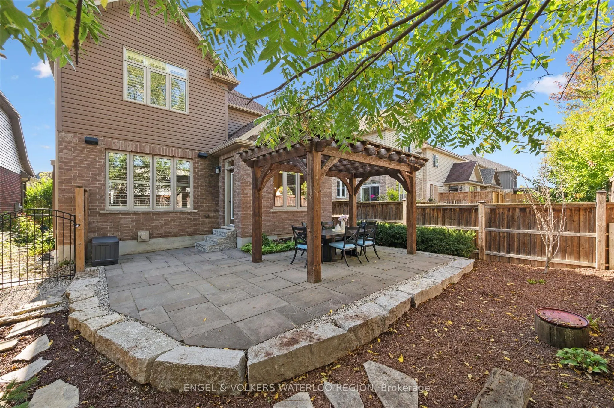 928 Pioneer Grove Court