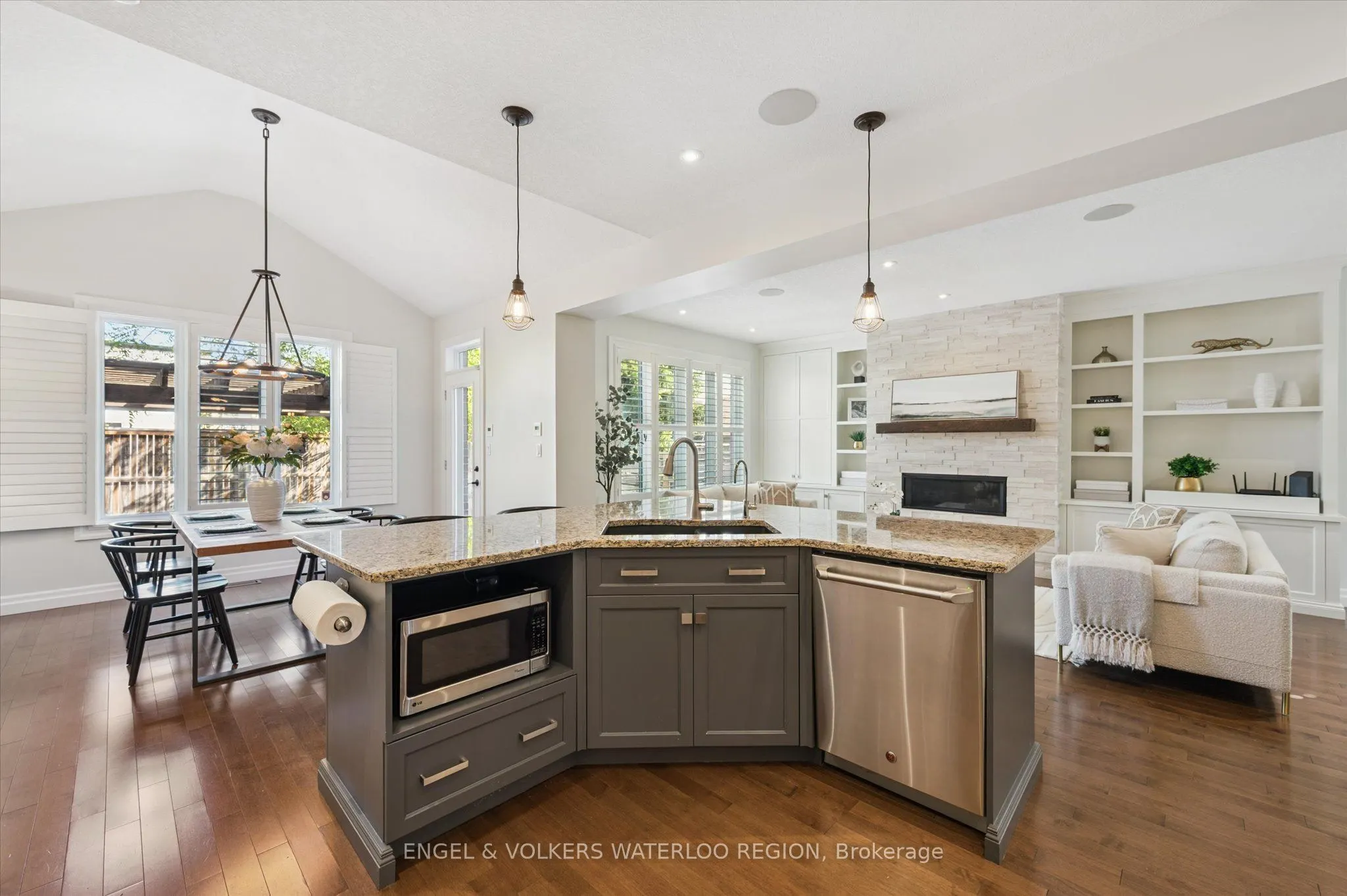 928 Pioneer Grove Court